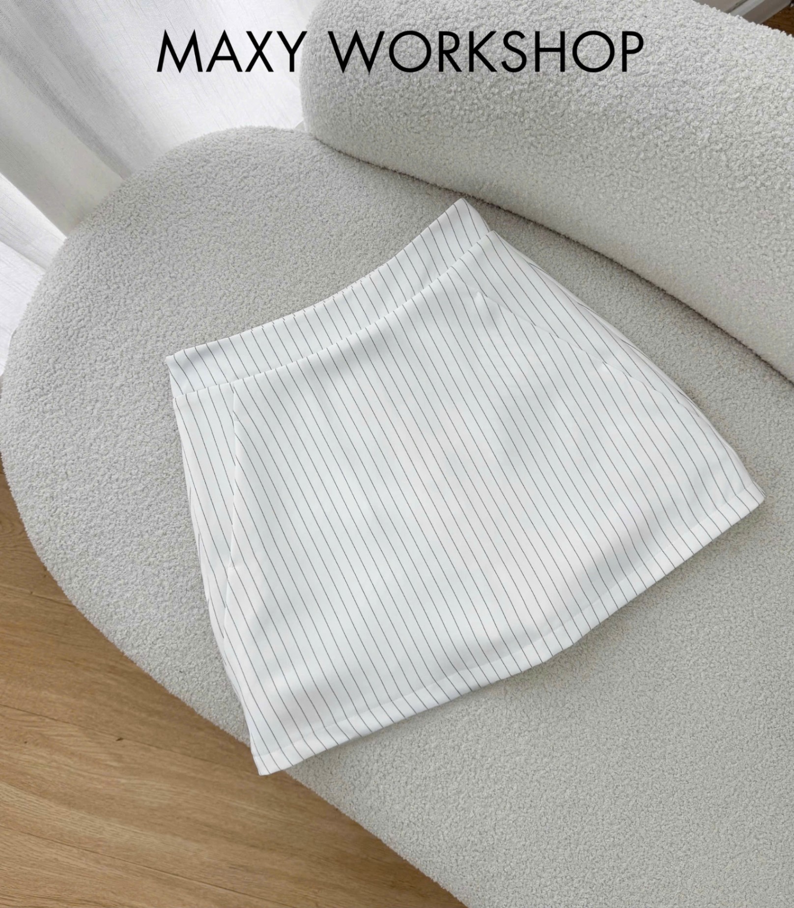 WHITE STRIPPED SKIRT