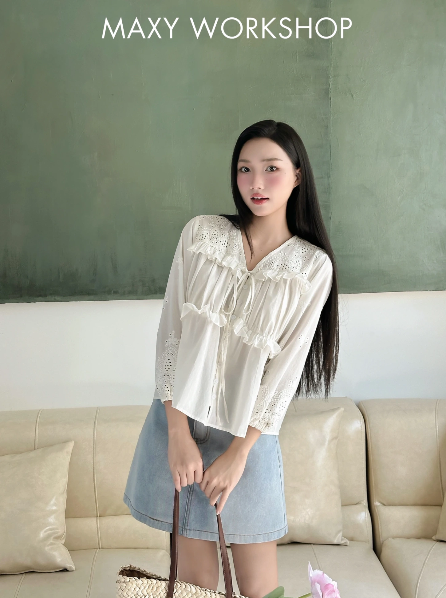 Áo kiểu RUFFLE LACE TOP