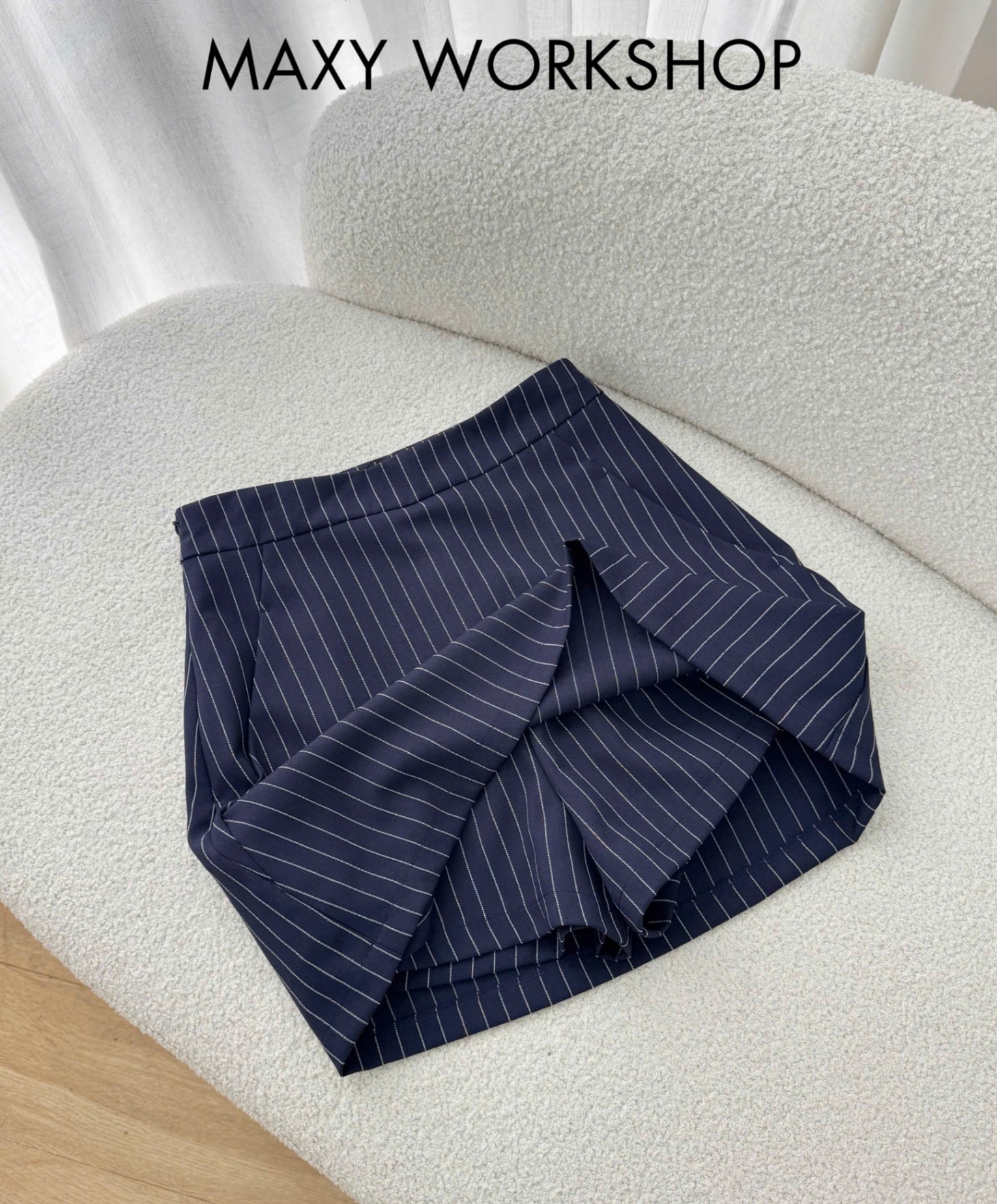 Chân váy NAVY STRIPPED SKIRT