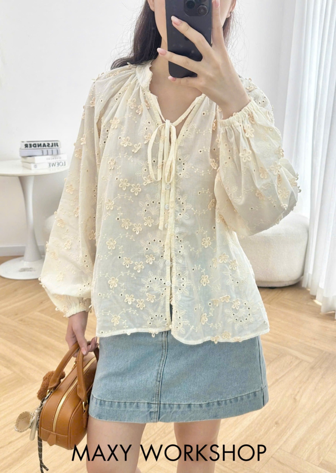 Áo kiểu FLORA LACE TOP