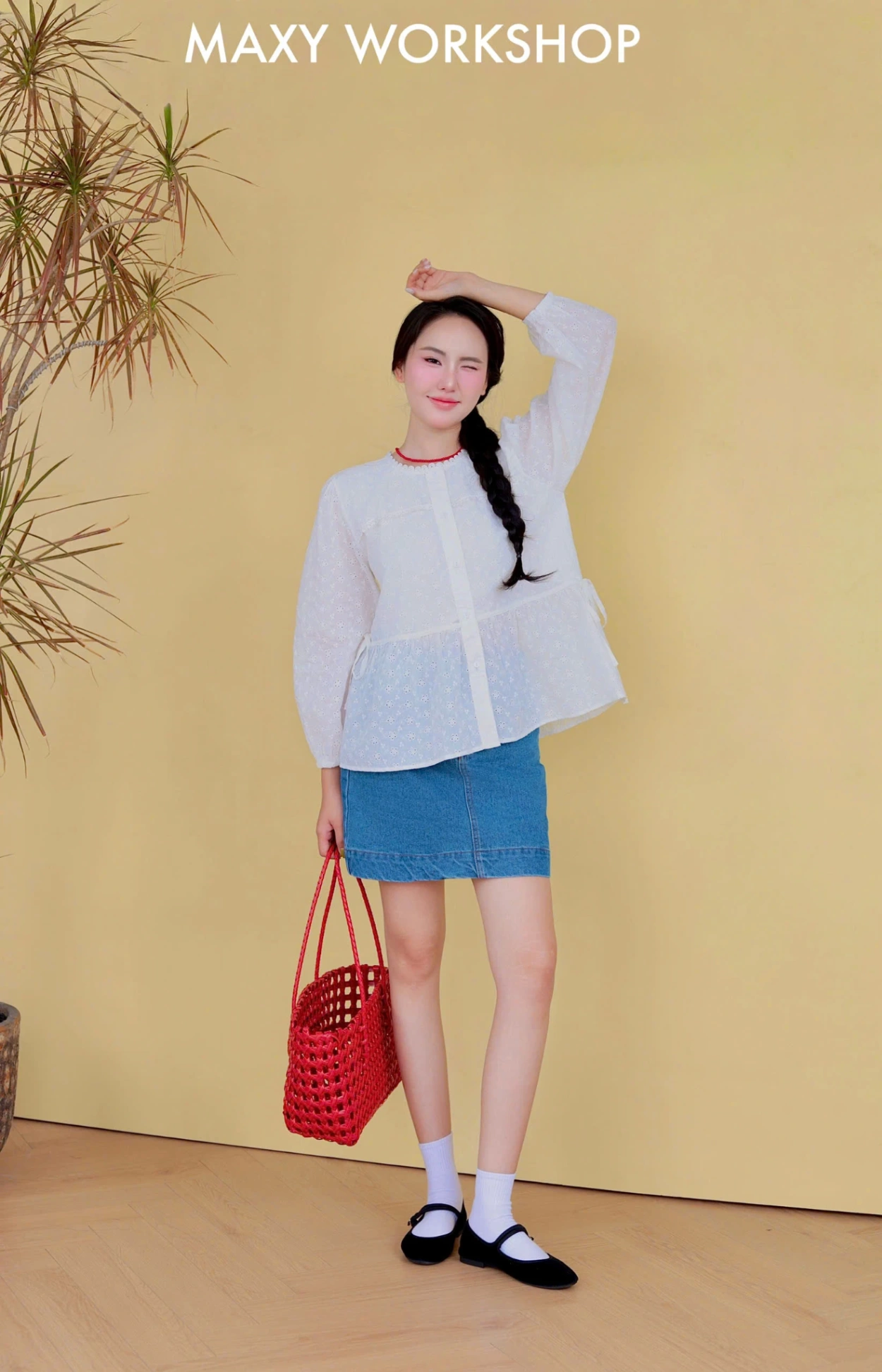 Áo kiểu COZY EMBROIDERED TOP