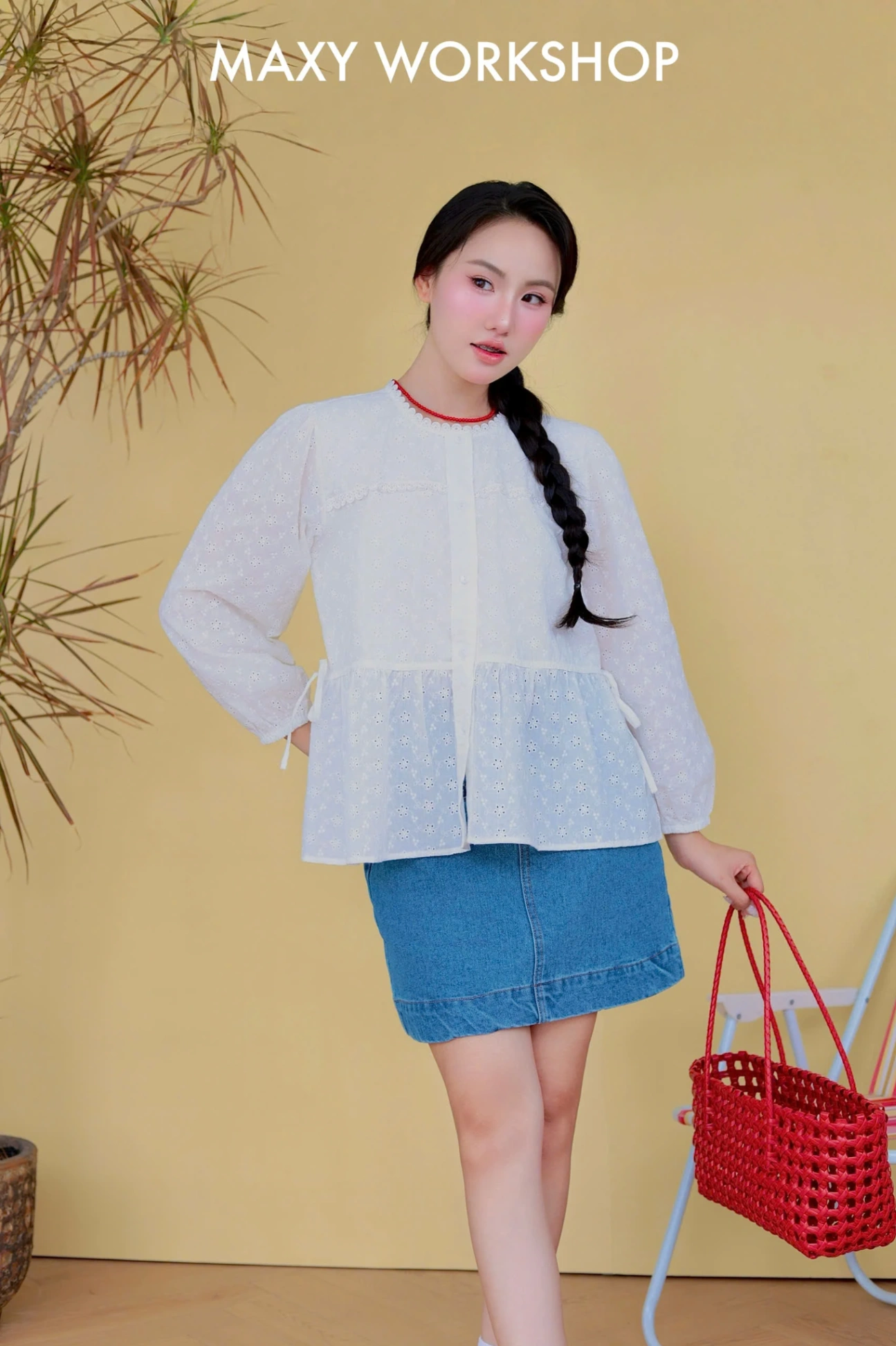 Áo kiểu COZY EMBROIDERED TOP