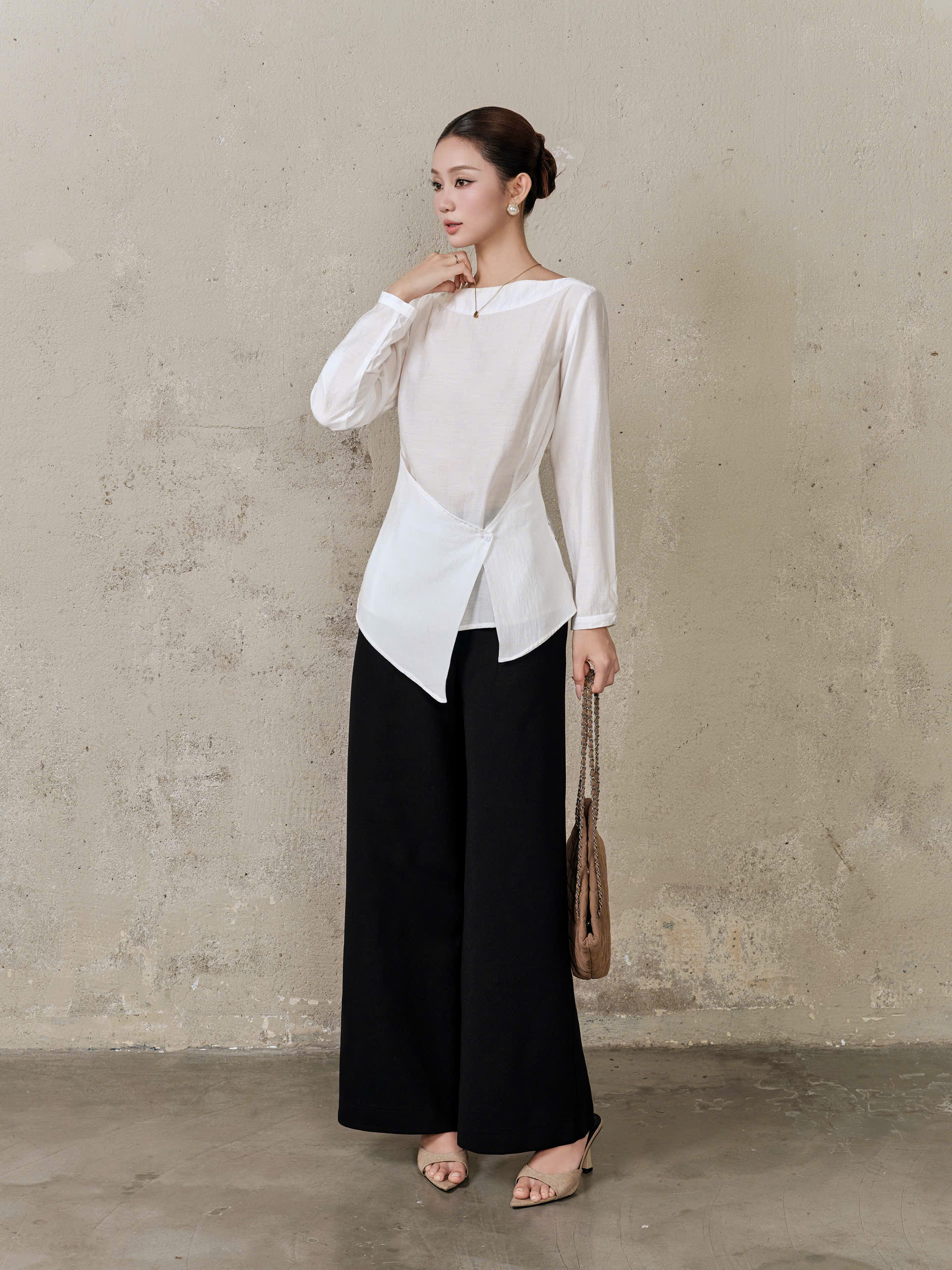 Áo kiểu FLOWING WRAP TOP