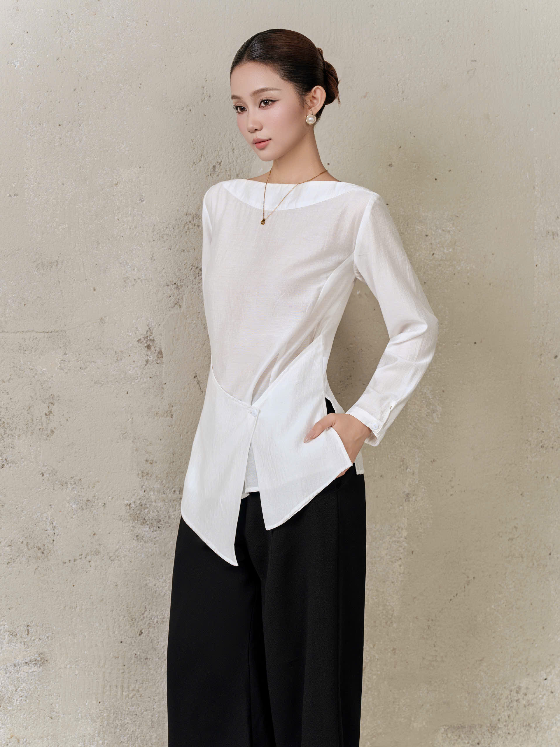 Áo kiểu FLOWING WRAP TOP