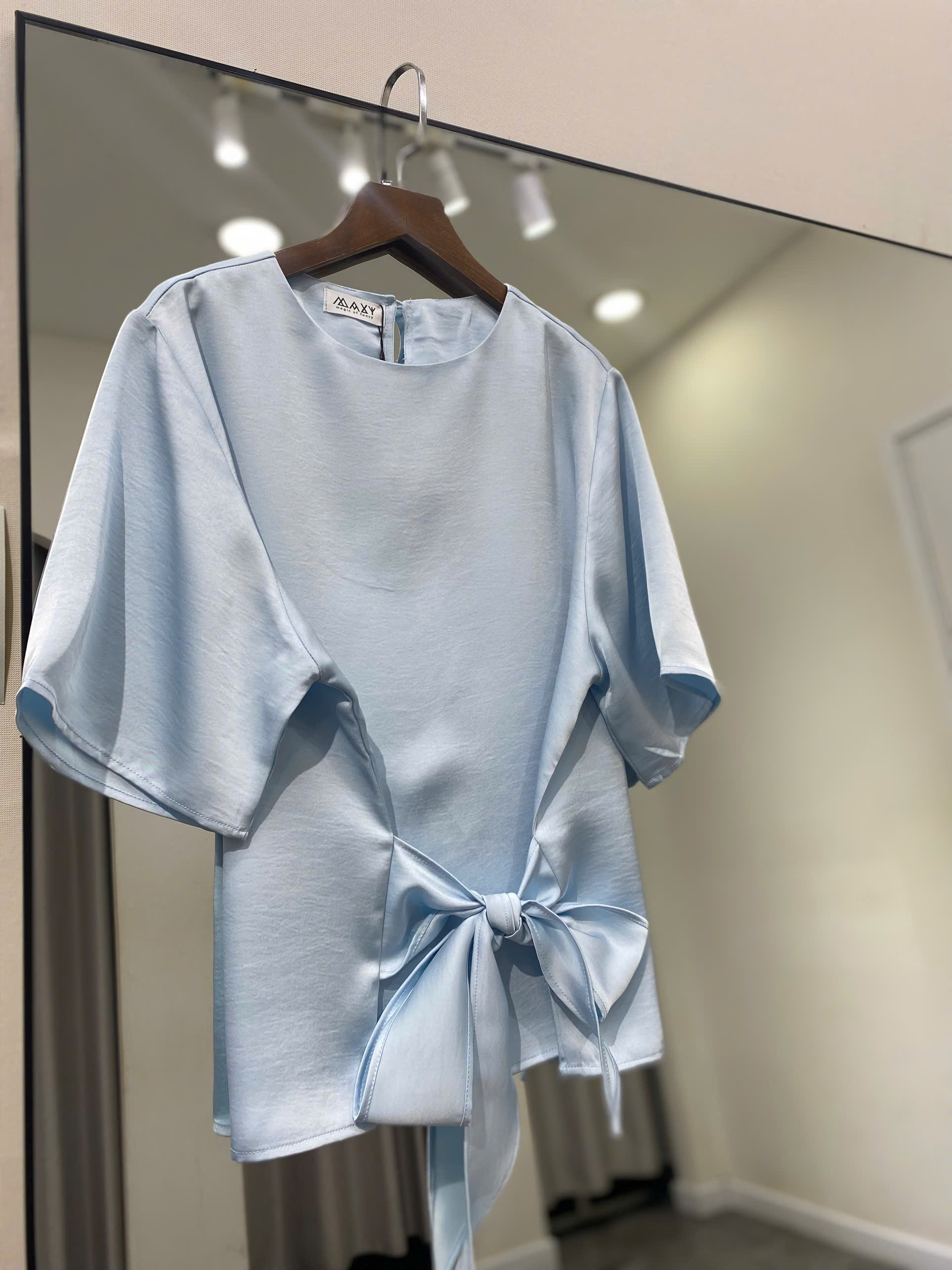 Áo kiểu WRAP TOP