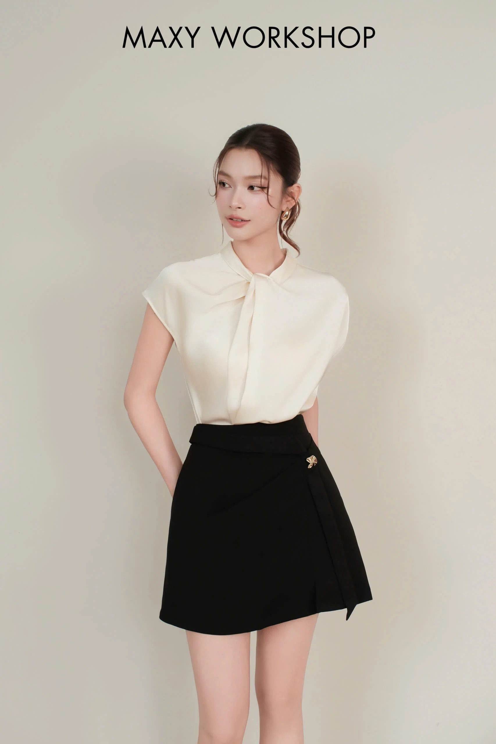 Chân váy ngắn FRONT BUTTON SKIRT