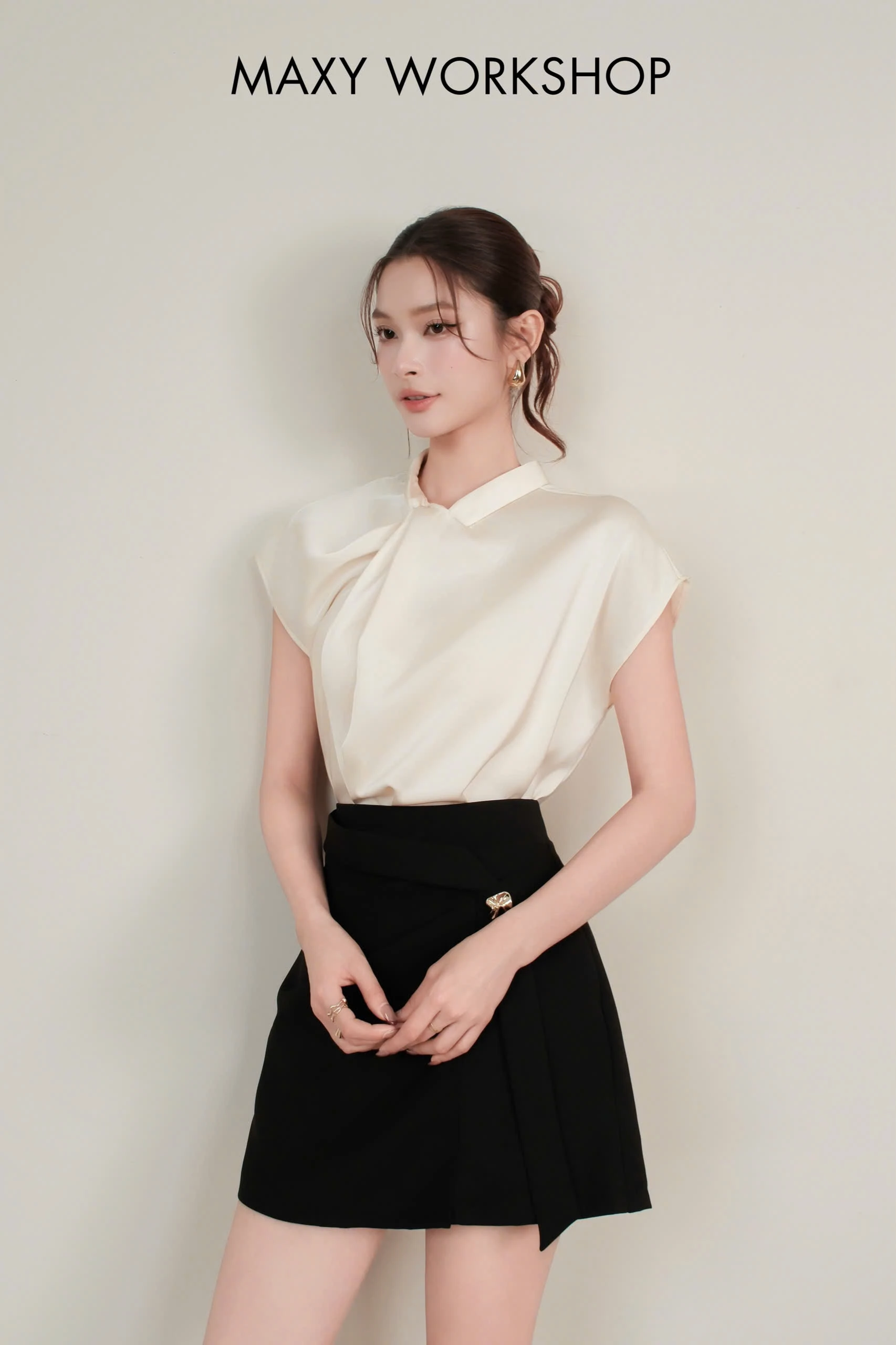 Chân váy ngắn FRONT BUTTON SKIRT