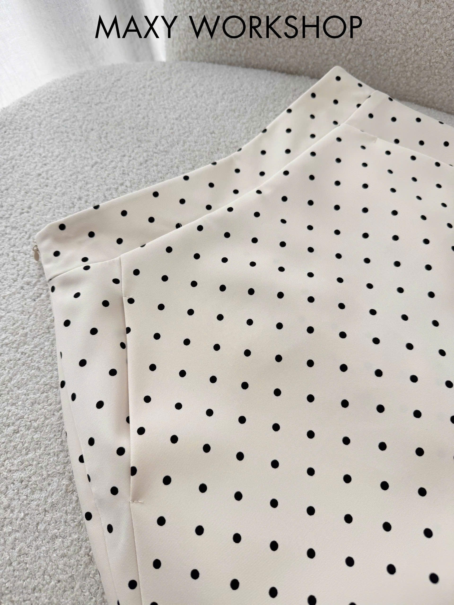 Chân váy ngắn POLKA DOT SKIRT