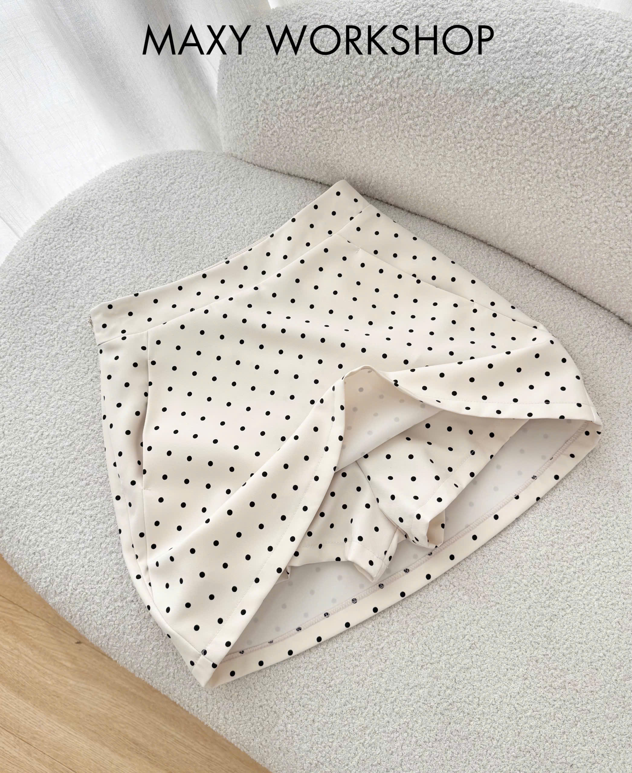 Chân váy ngắn POLKA DOT SKIRT