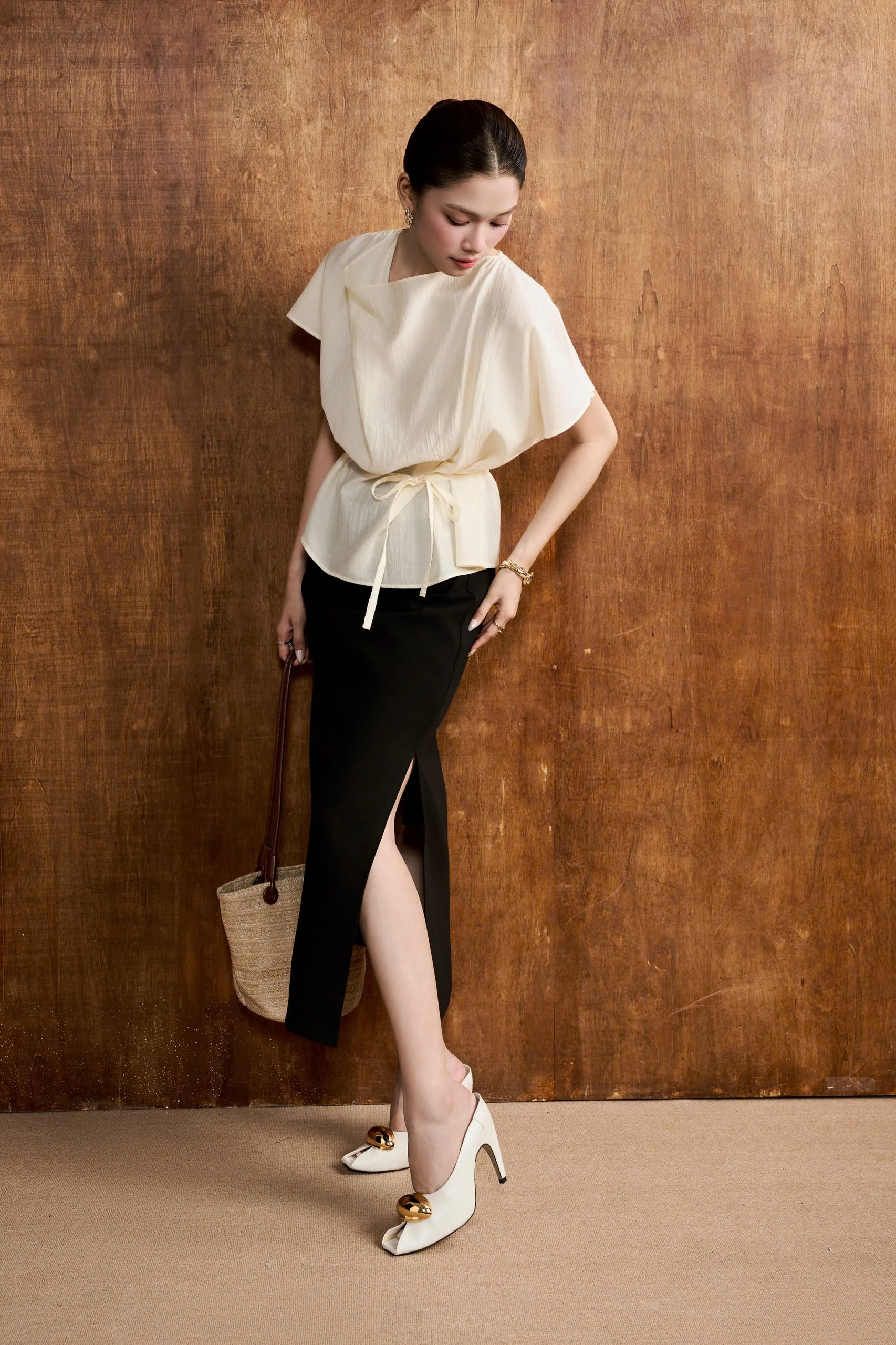 Chân váy lửng SIDE CUT SKIRT