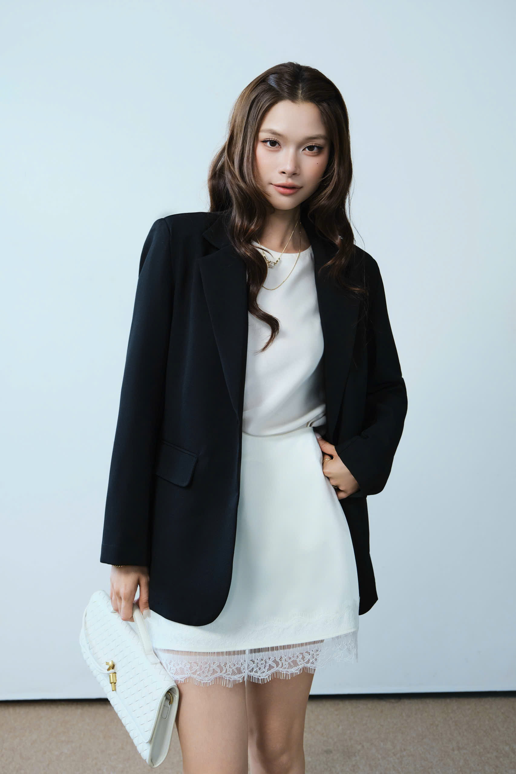 Chân váy ngắn SHORT LACE SKIRT
