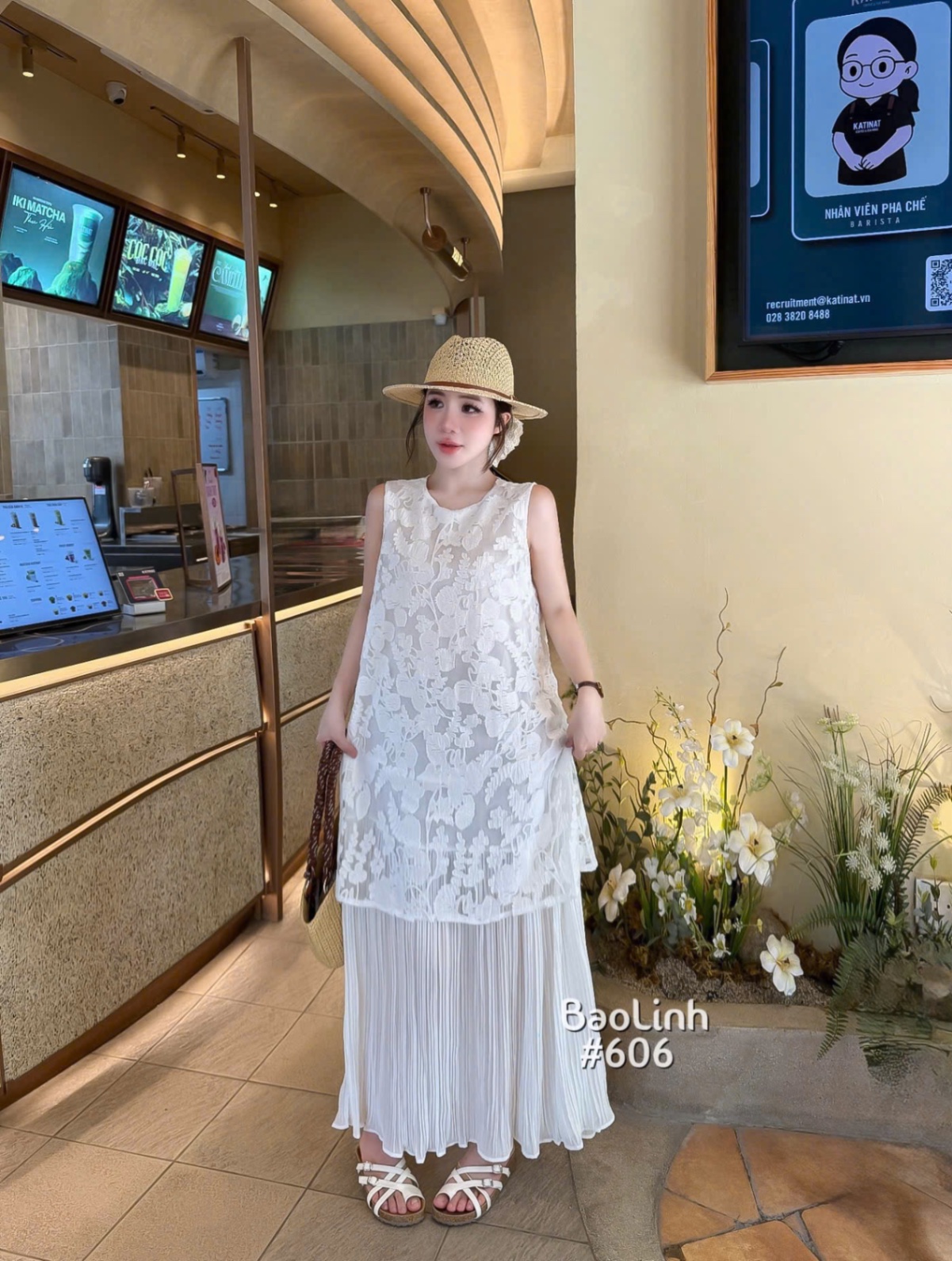 VD18 Váy ren hoa chân dập ly 606