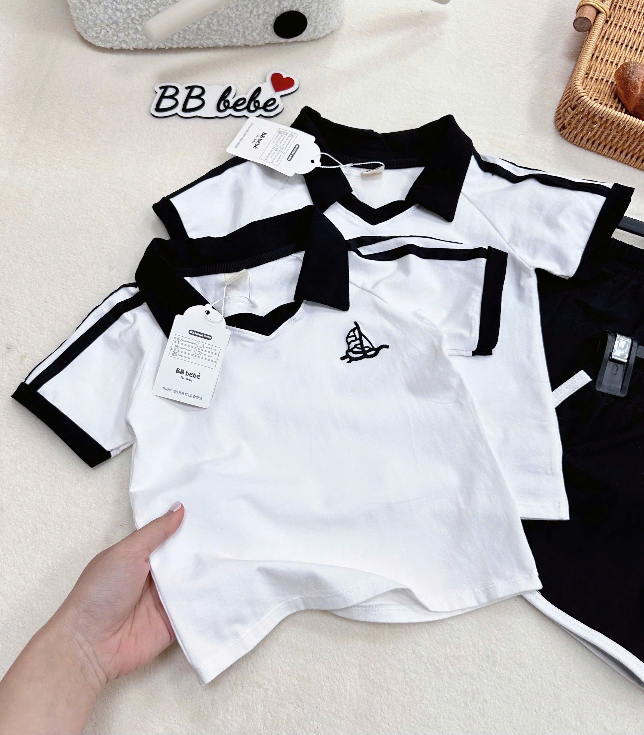 XẢ A127 - SET BỘ THỂ THAO CỘC ĐEN TRẮNG