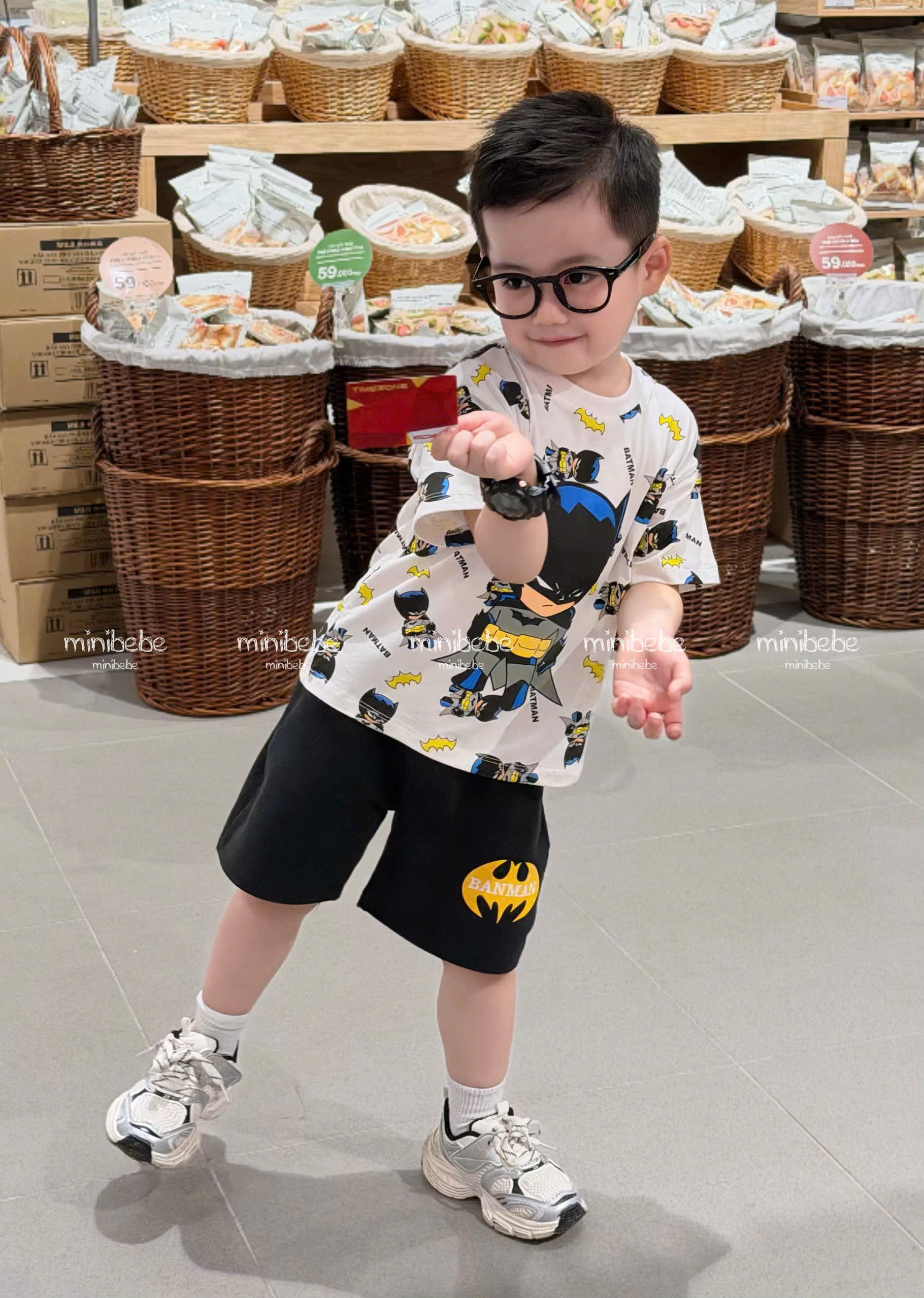 XẢ A132 - SET BỘ BATMAN ĐEN TRẮNG