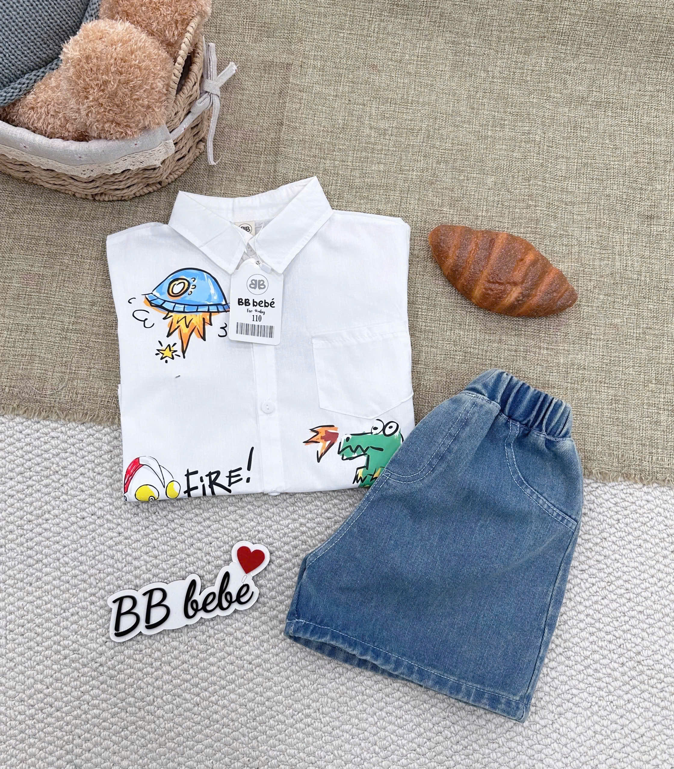 A360 - SET SƠ MI TRẮNG KHỦNG LONG QUẦN JEAN