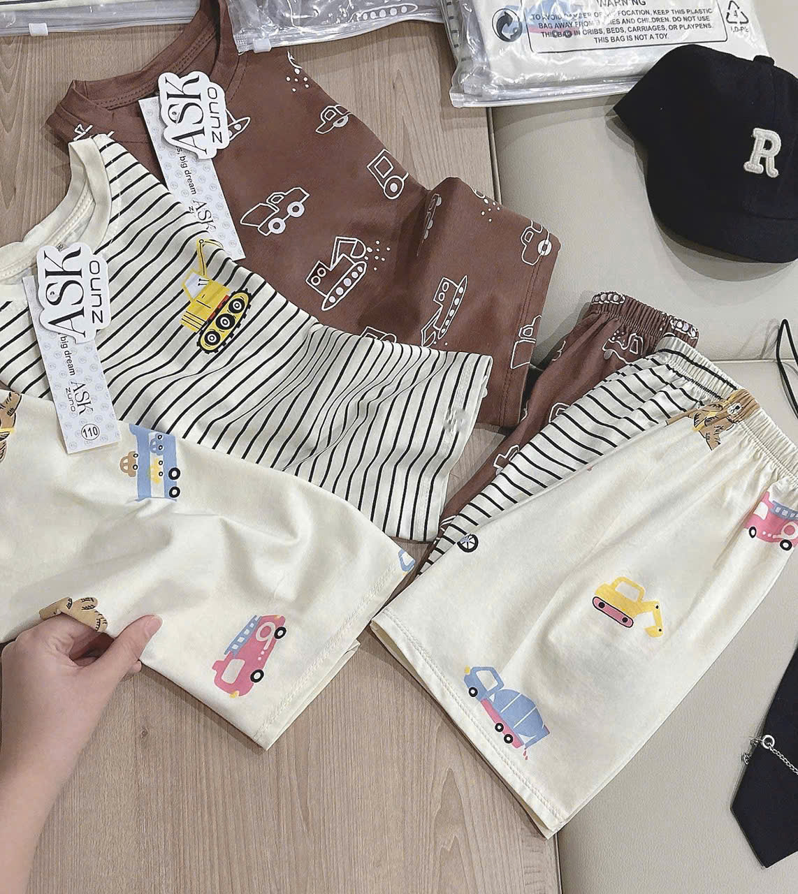 XẢ A421 - SET 3 BỘ CỘC GẤU XE Ô TÔ CẦN CẨU NÂU KEM