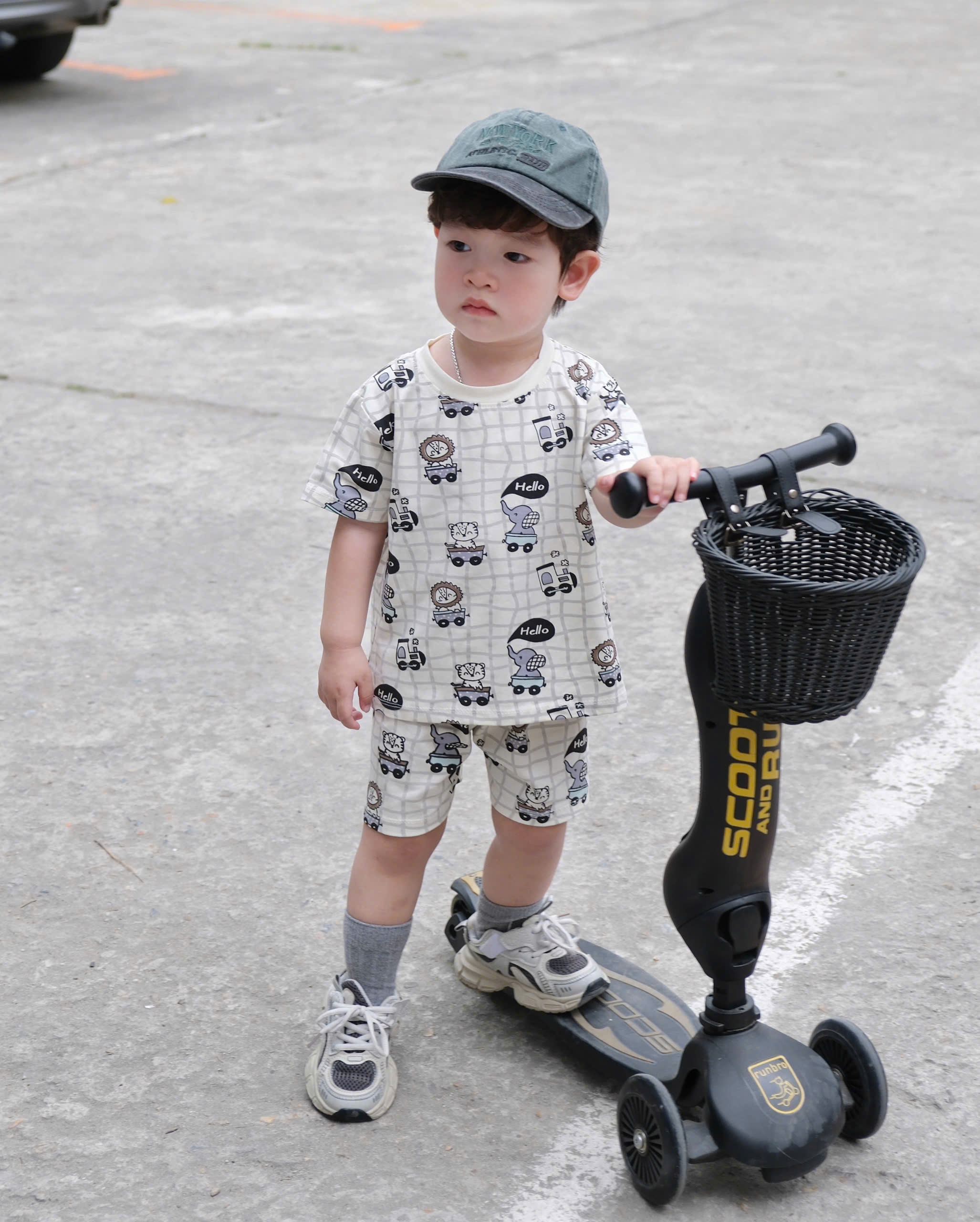 XẢ A441 - SET 2 BỘ BÉ TRAI SHARK SURF VOI KẺ