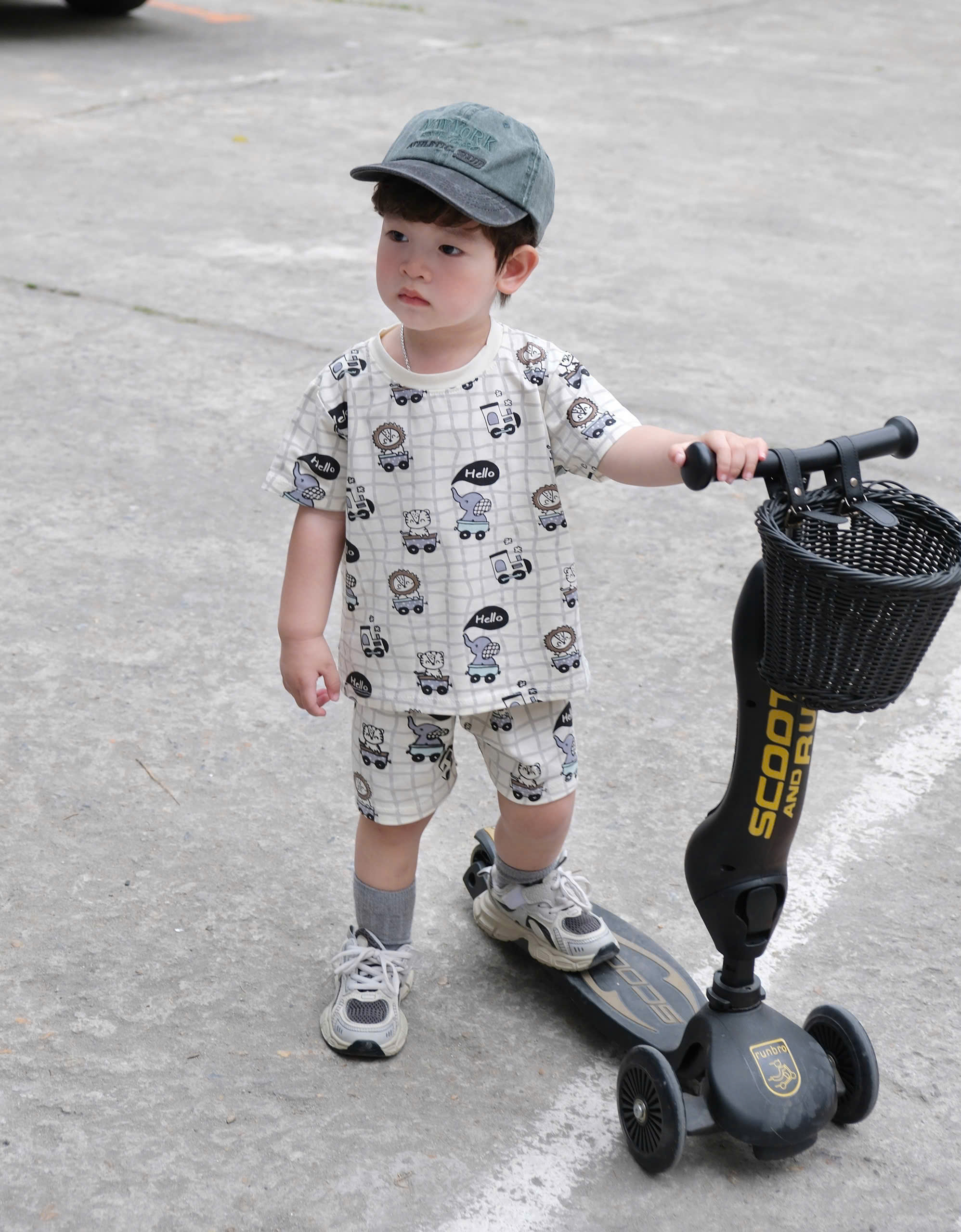 XẢ A441 - SET 2 BỘ BÉ TRAI SHARK SURF VOI KẺ