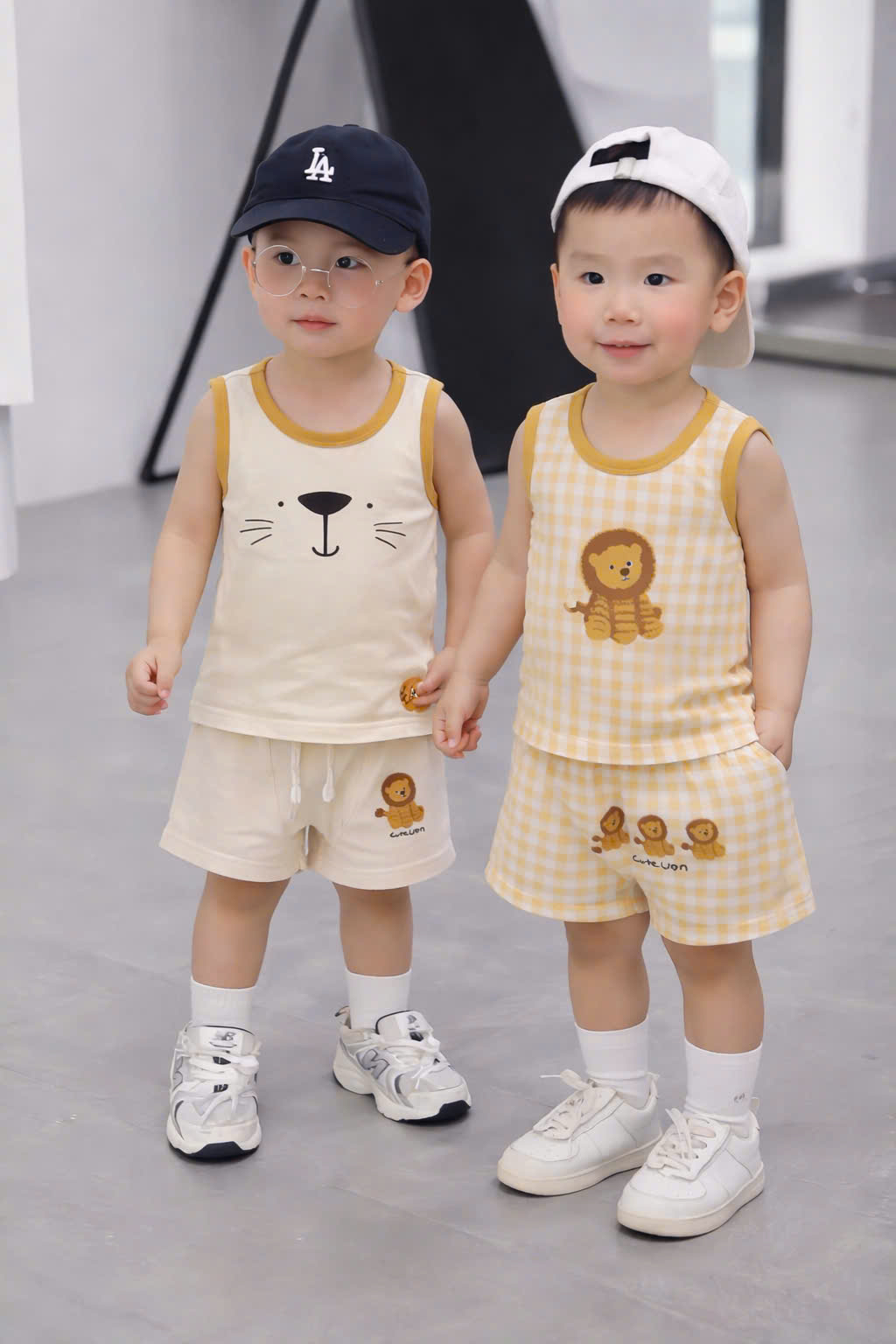XẢ A479 - SET 2 BỘ BA LỖ SƯ TỬ TONE VÀNG KẺ