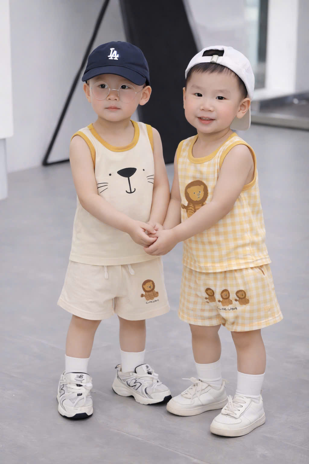XẢ A479 - SET 2 BỘ BA LỖ SƯ TỬ TONE VÀNG KẺ