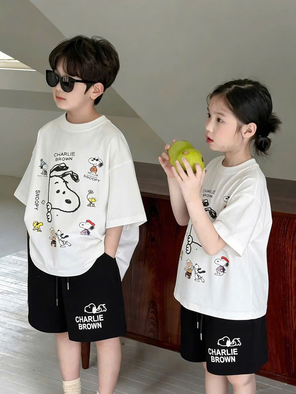XẢ A493 - SET ÁO PHÔNG TRẮNG SNOOPY QUẦN ĐEN SIZE NHỠ