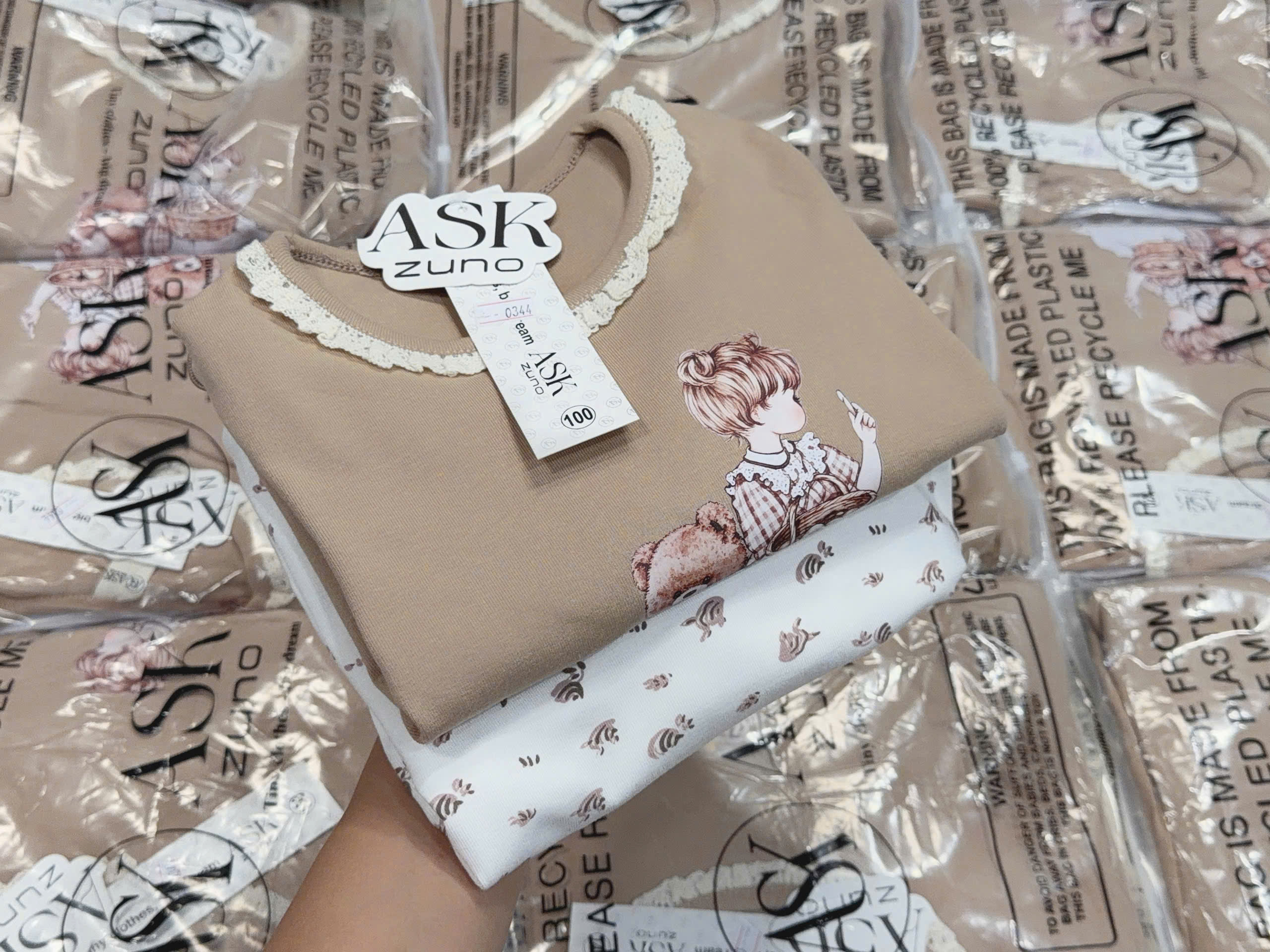 A494 - SÉT 2 BỘ ZÍP DÀI TAY TONE NÂU