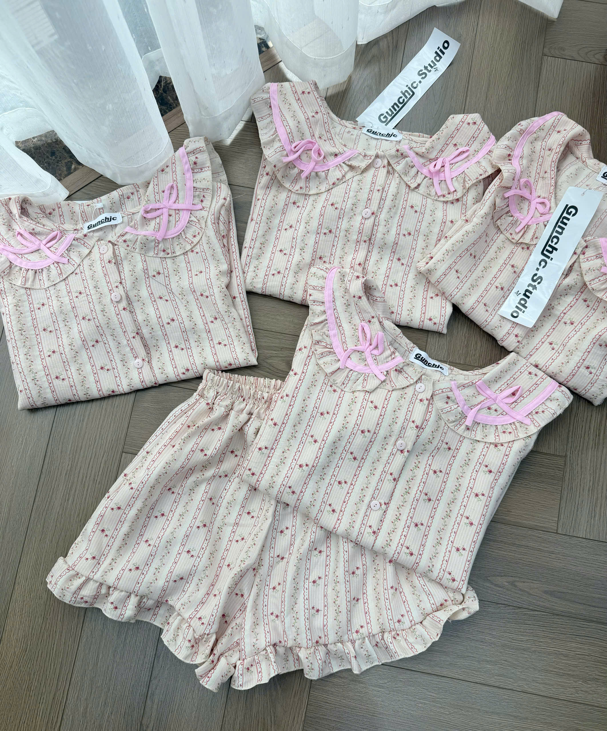 XẢ A496 - SET PIJAMA NGẮN CỔ SEN HOA HỒNG NHÍ