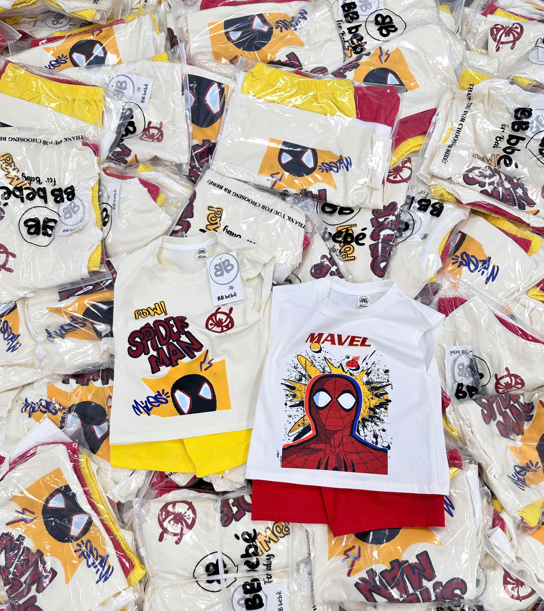 XẢ A500 - SET 2 BỘ NHỆN MARVEL TRẮNG QUẦN ĐỎ VÀNG