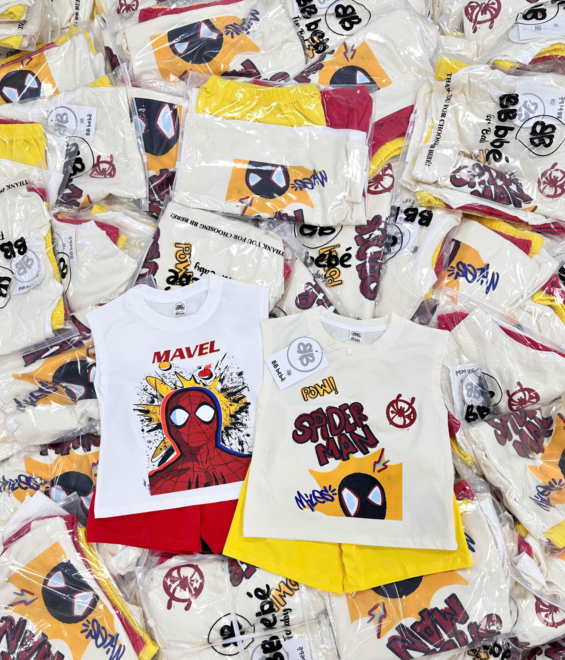 XẢ A500 - SET 2 BỘ NHỆN MARVEL TRẮNG QUẦN ĐỎ VÀNG