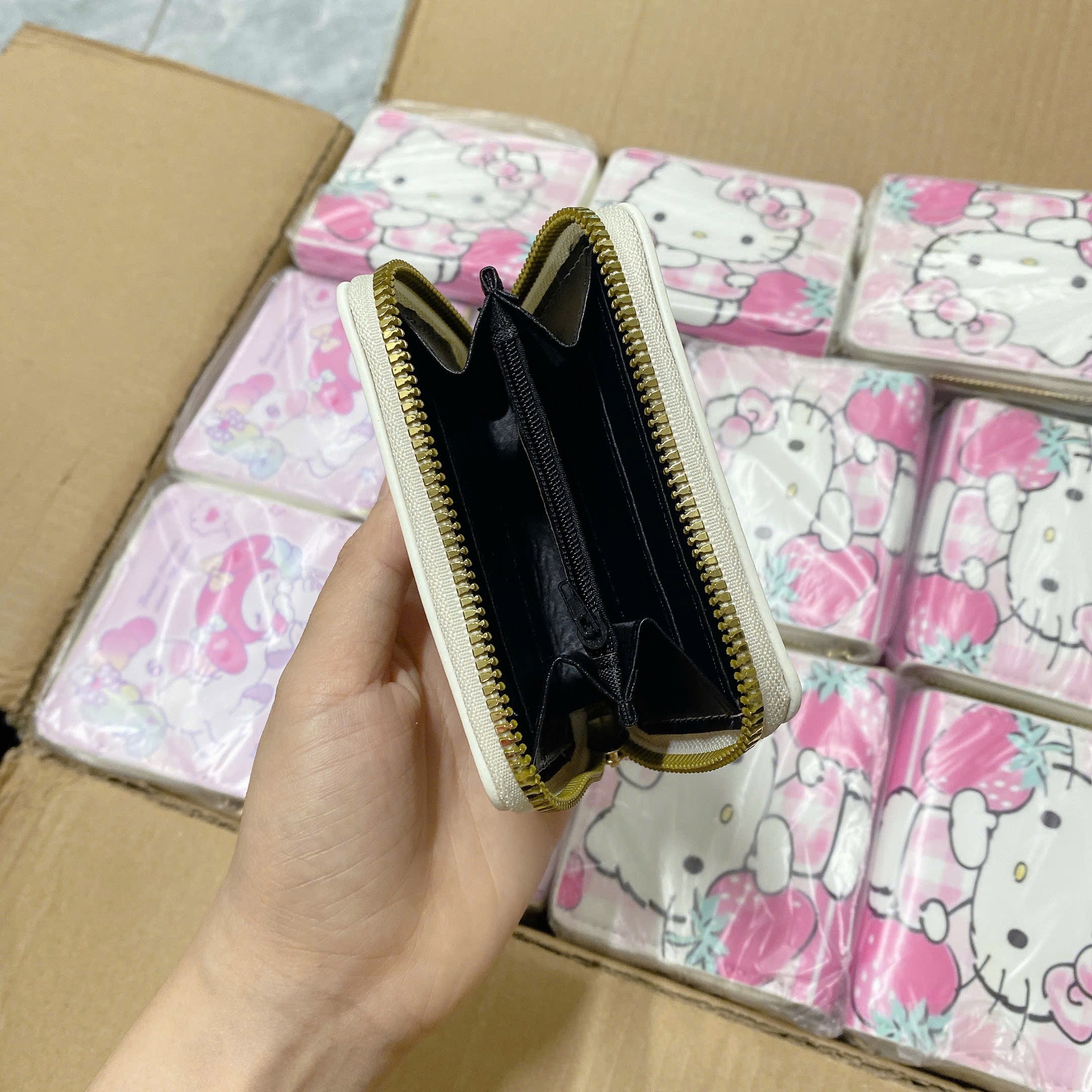 A546 - VÍ NHỎ KITTY MELODY