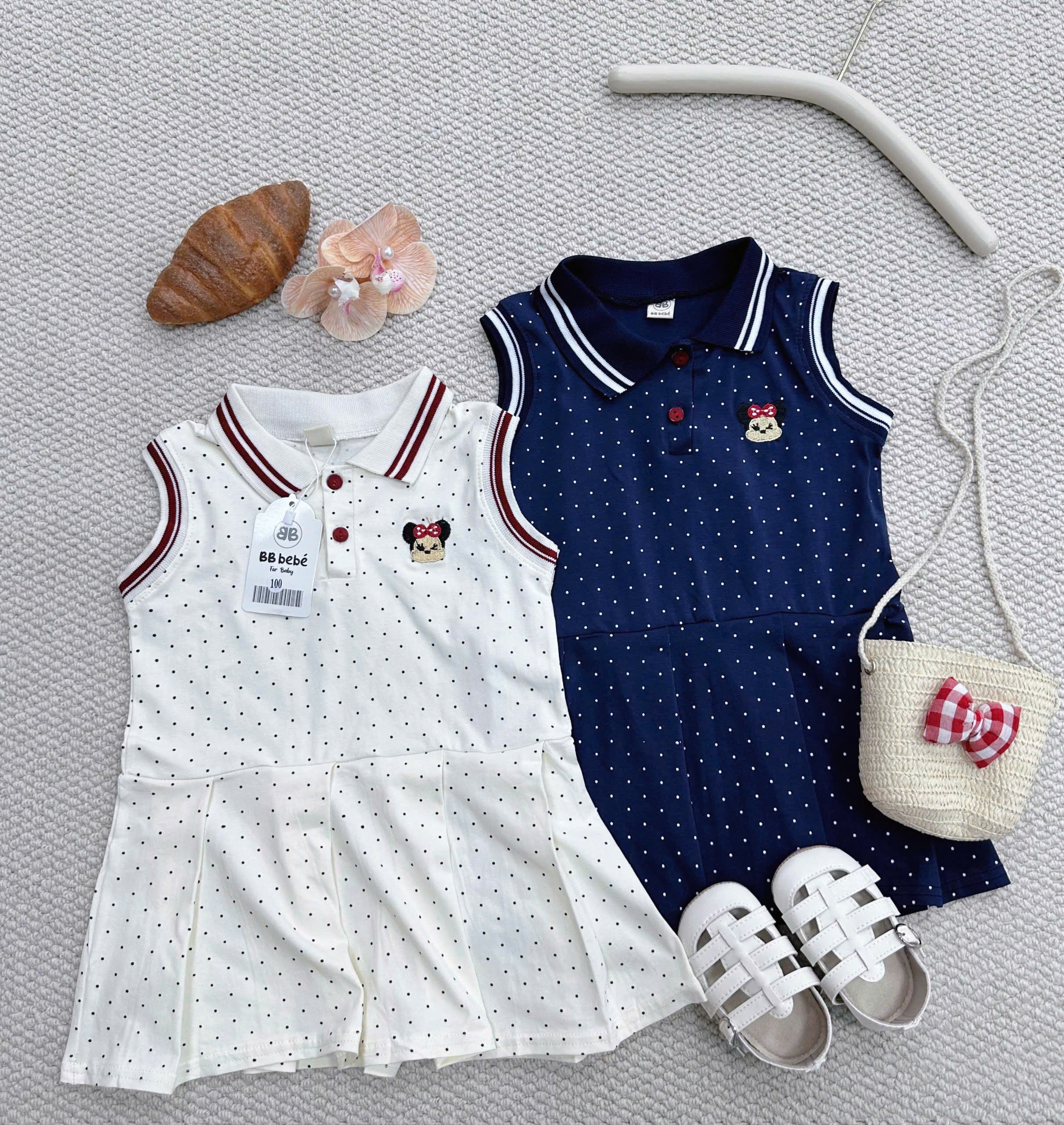 XẢ A563 - SET 2 VÁY MICKEY CHẤM BI TRẮNG THAN