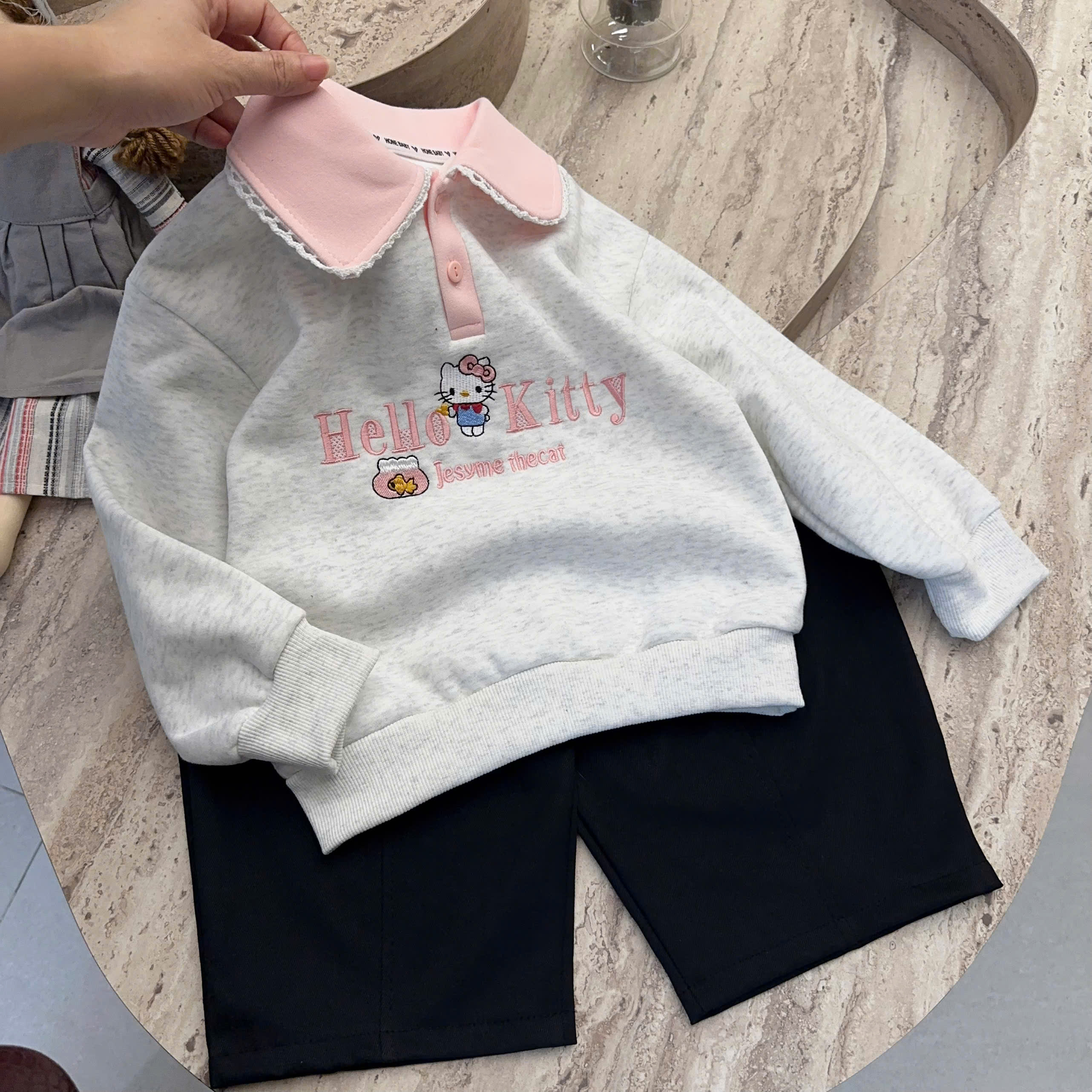 A634 - BỘ NỈ CỔ SEN HELOKITTY
