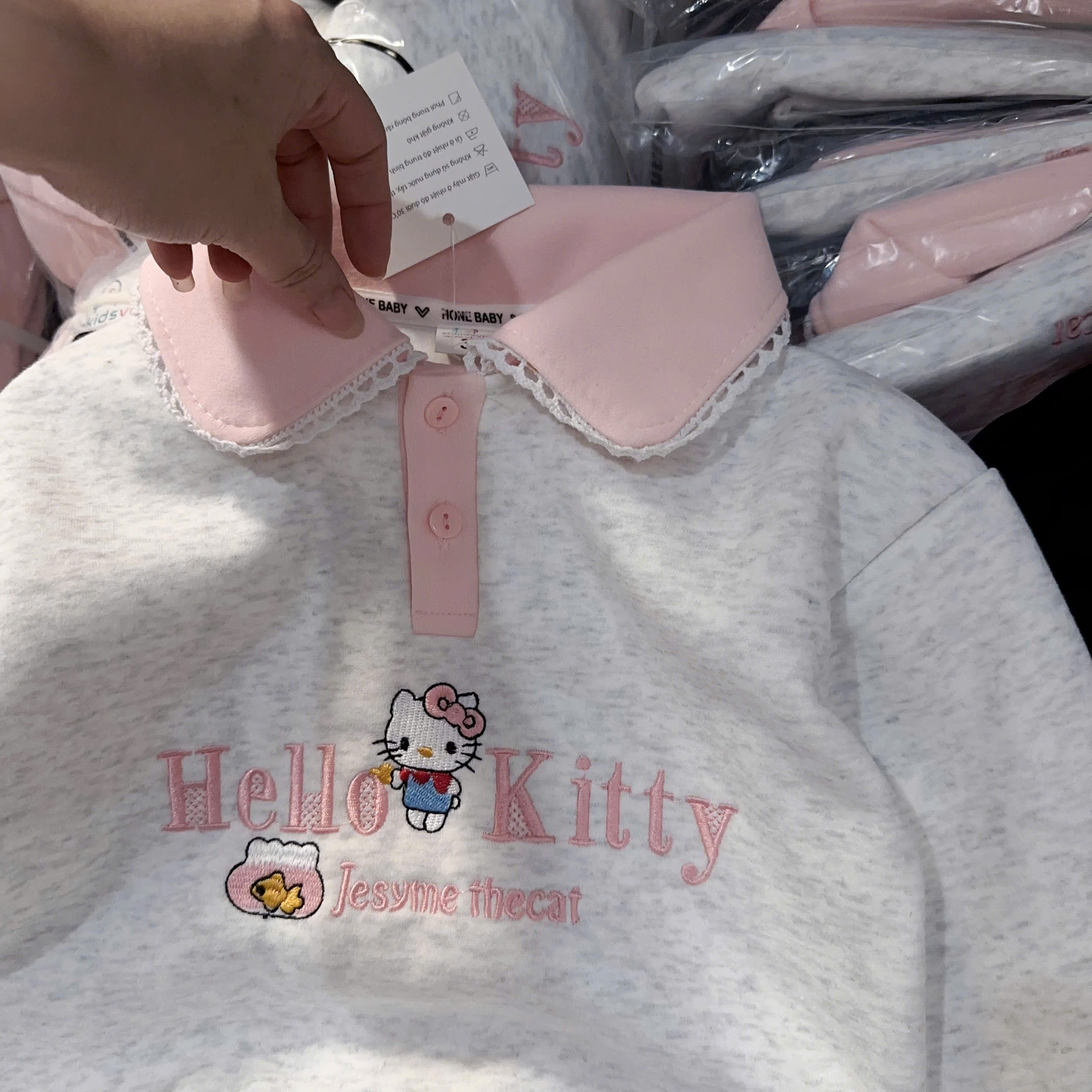 A634 - BỘ NỈ CỔ SEN HELOKITTY
