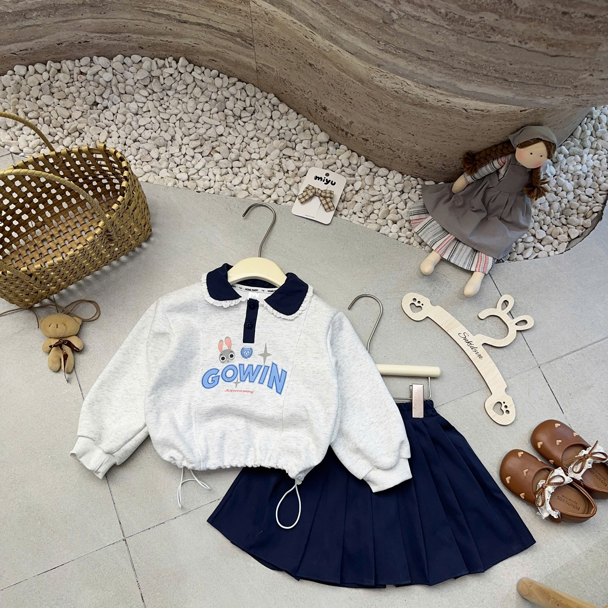 A637 - SET ÁO NỈ THỎ GOWIN KÈM CV