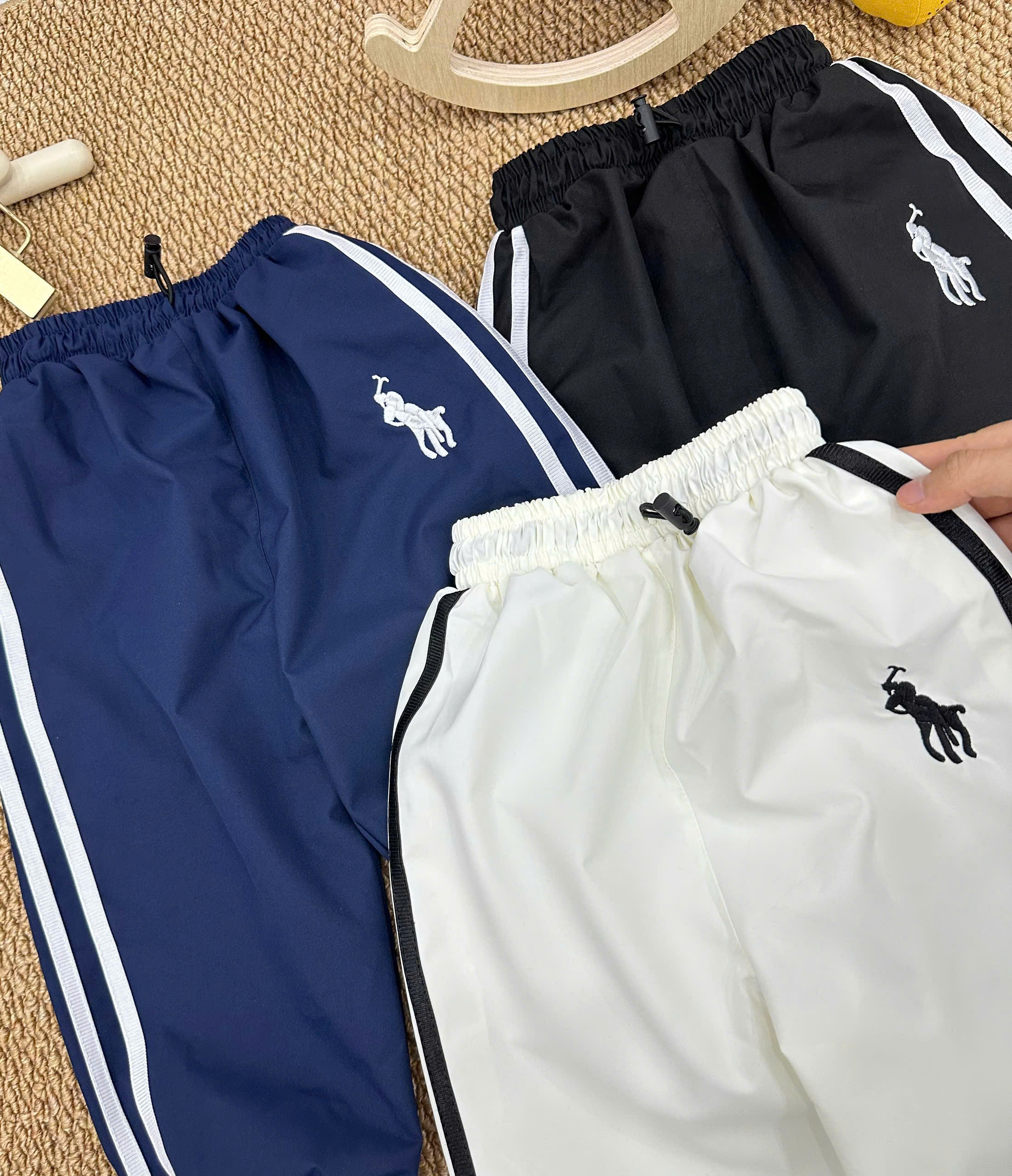 A681 - SET 3 QUẦN GIÓ BO GẤU THÊU NGỰA