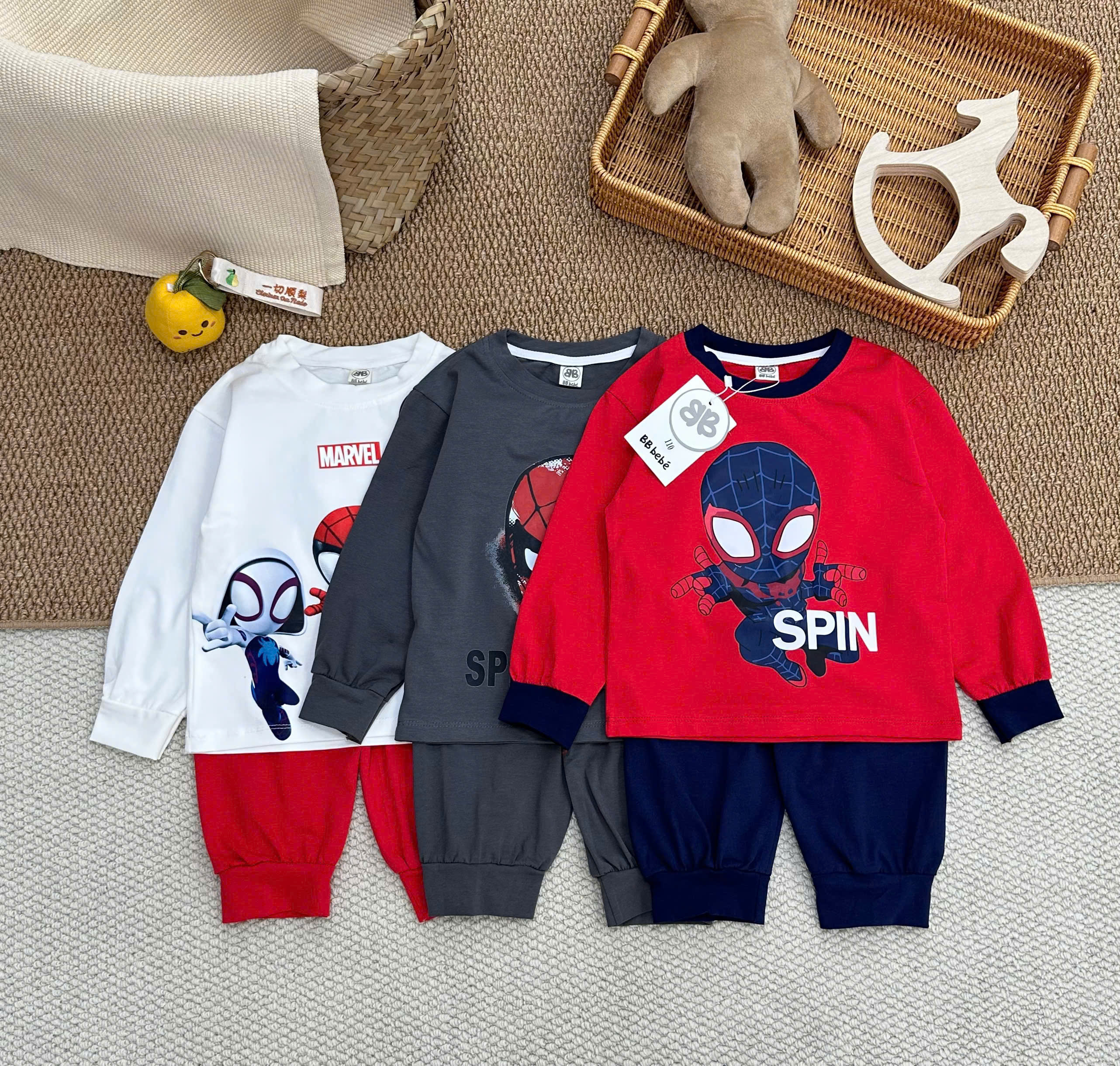 B112 - SET 3 BỘ SIÊU NHÂN NG NHỆN TONE ĐỎ