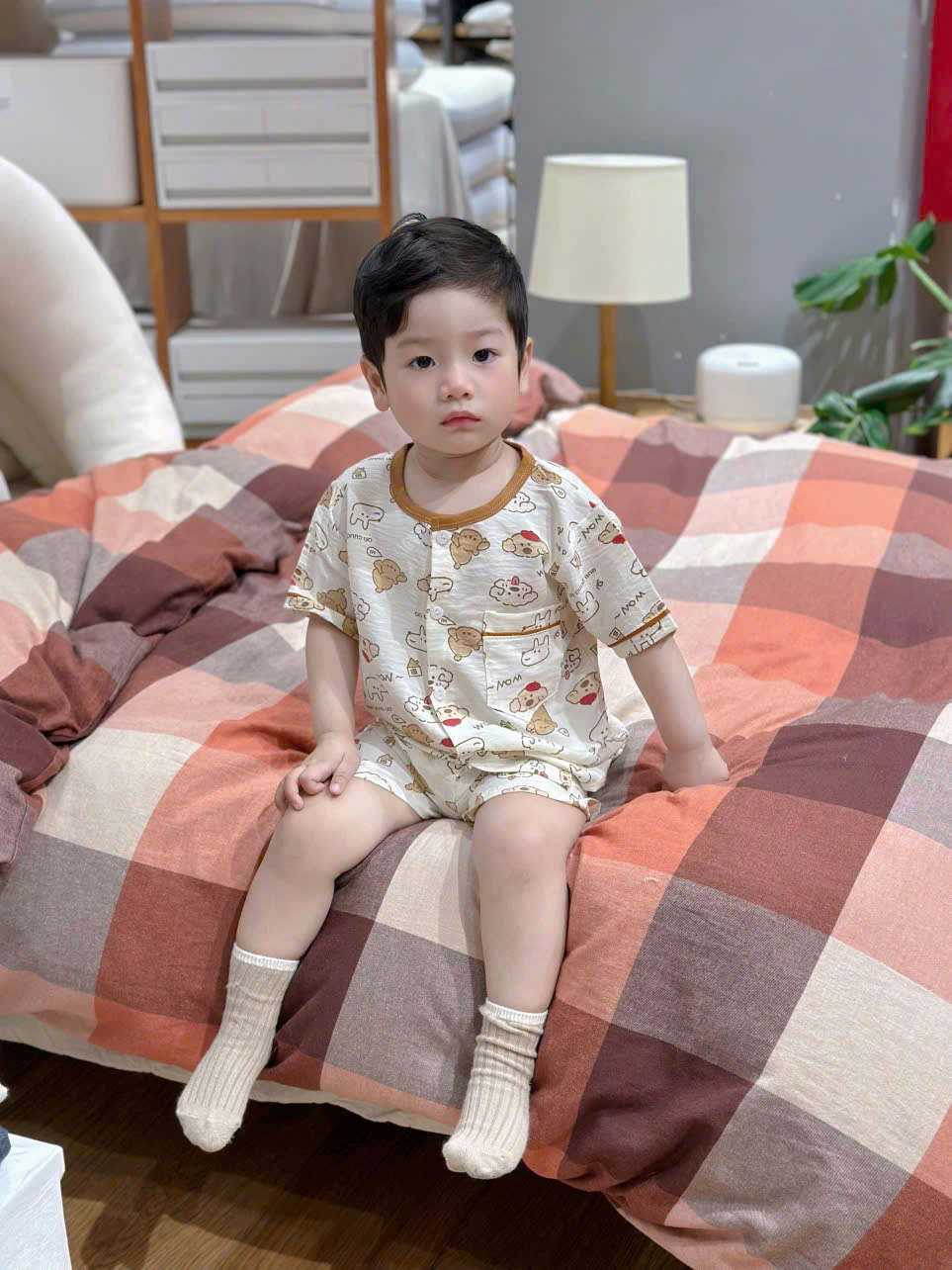 XẢ B113 - SET 2 BỘ PIJAMA ĐŨI KẺ VÀNG NÂU