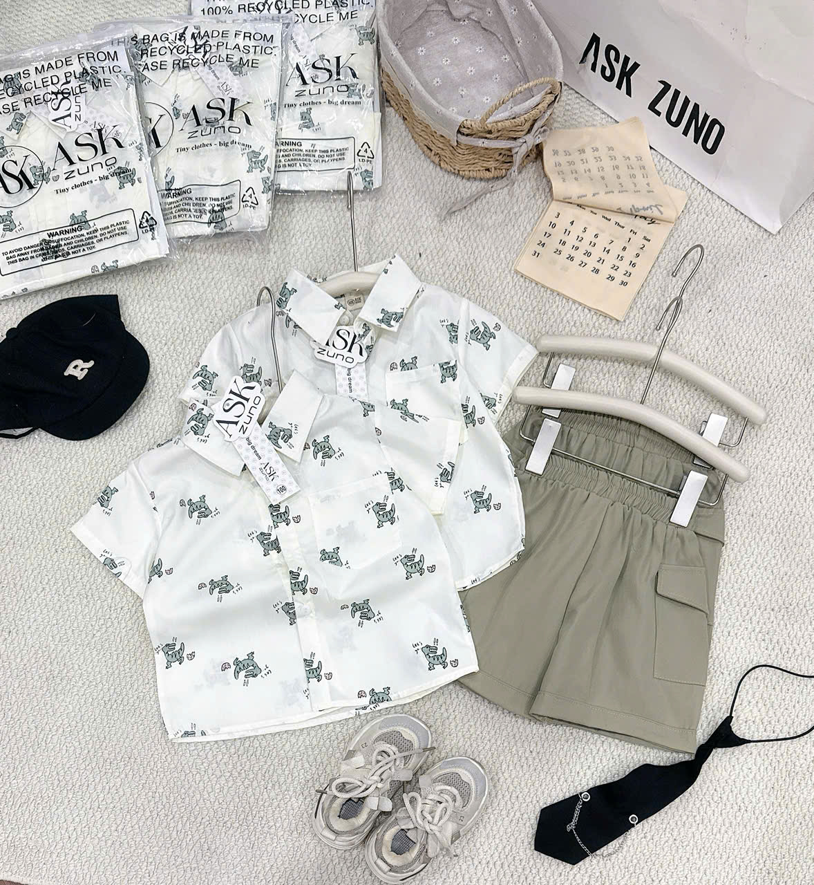 B119 - SET ÁO SƠ MI KHỦNG LONG NHÍ QUẦN KAKI MỀM