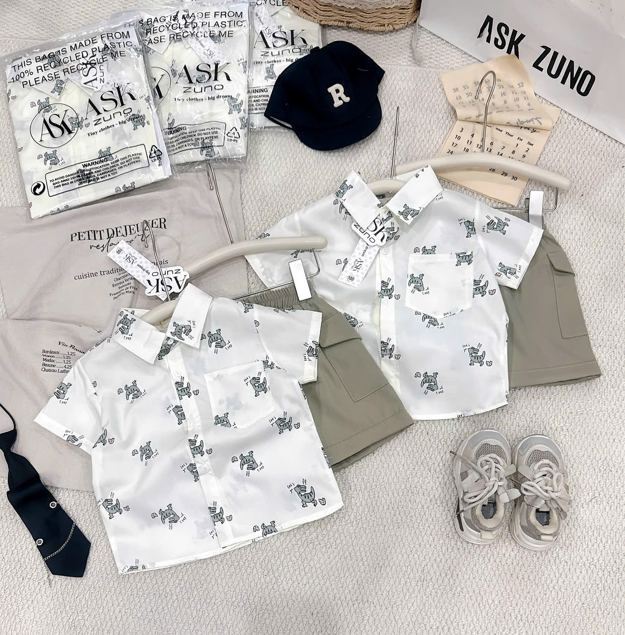 B119 - SET ÁO SƠ MI KHỦNG LONG NHÍ QUẦN KAKI MỀM