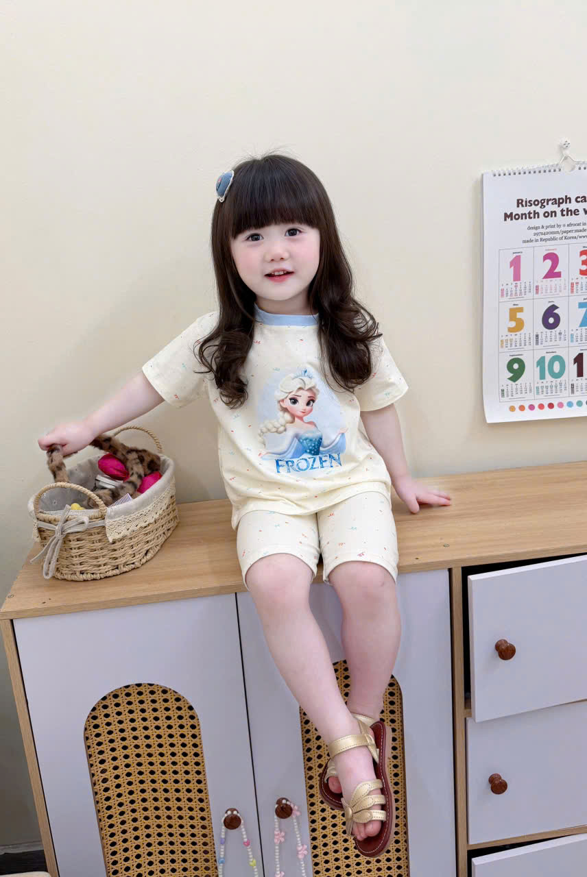 XẢ B177 - SET 2 BỘ FROZEN CHO BÉ GÁI