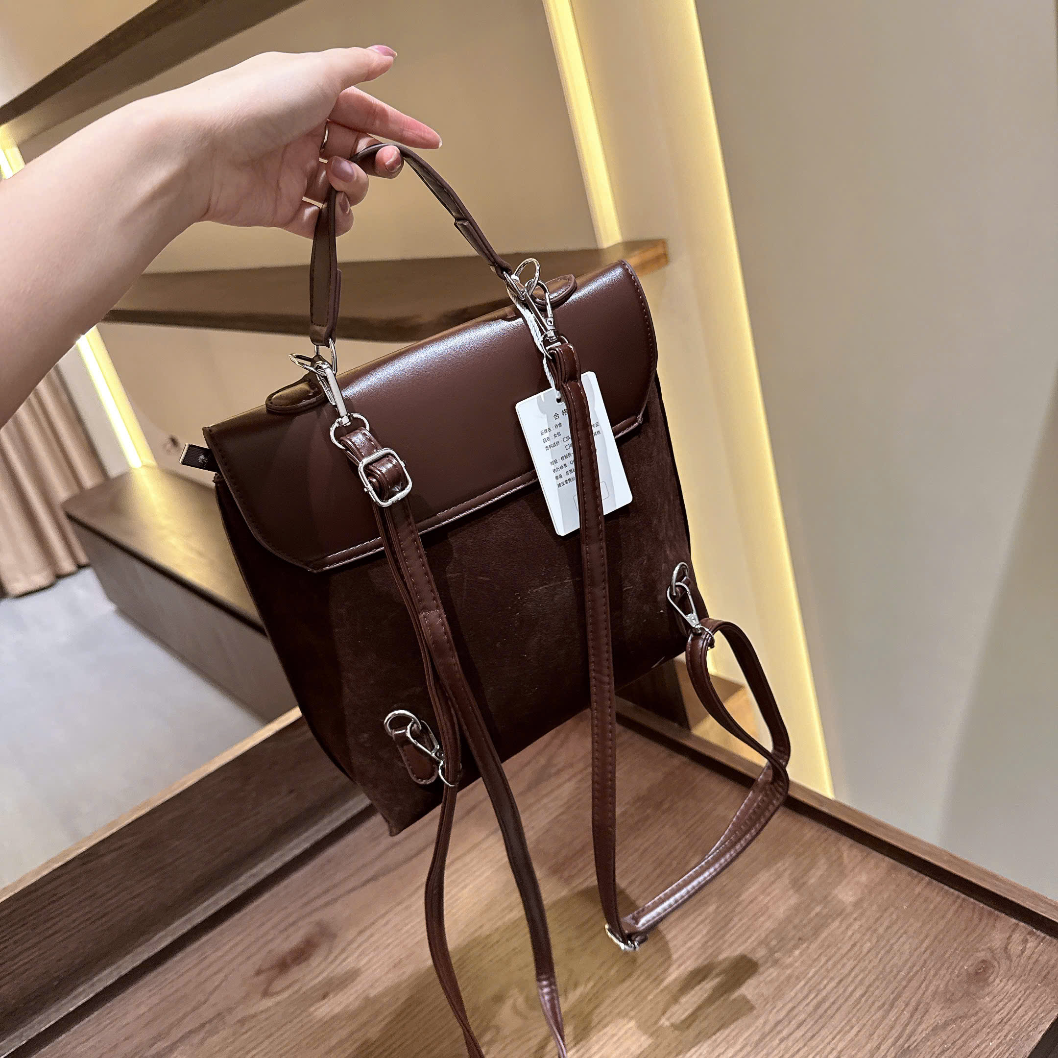 B223 - TÚI XÁCH DÁNG BALO DA LỘN