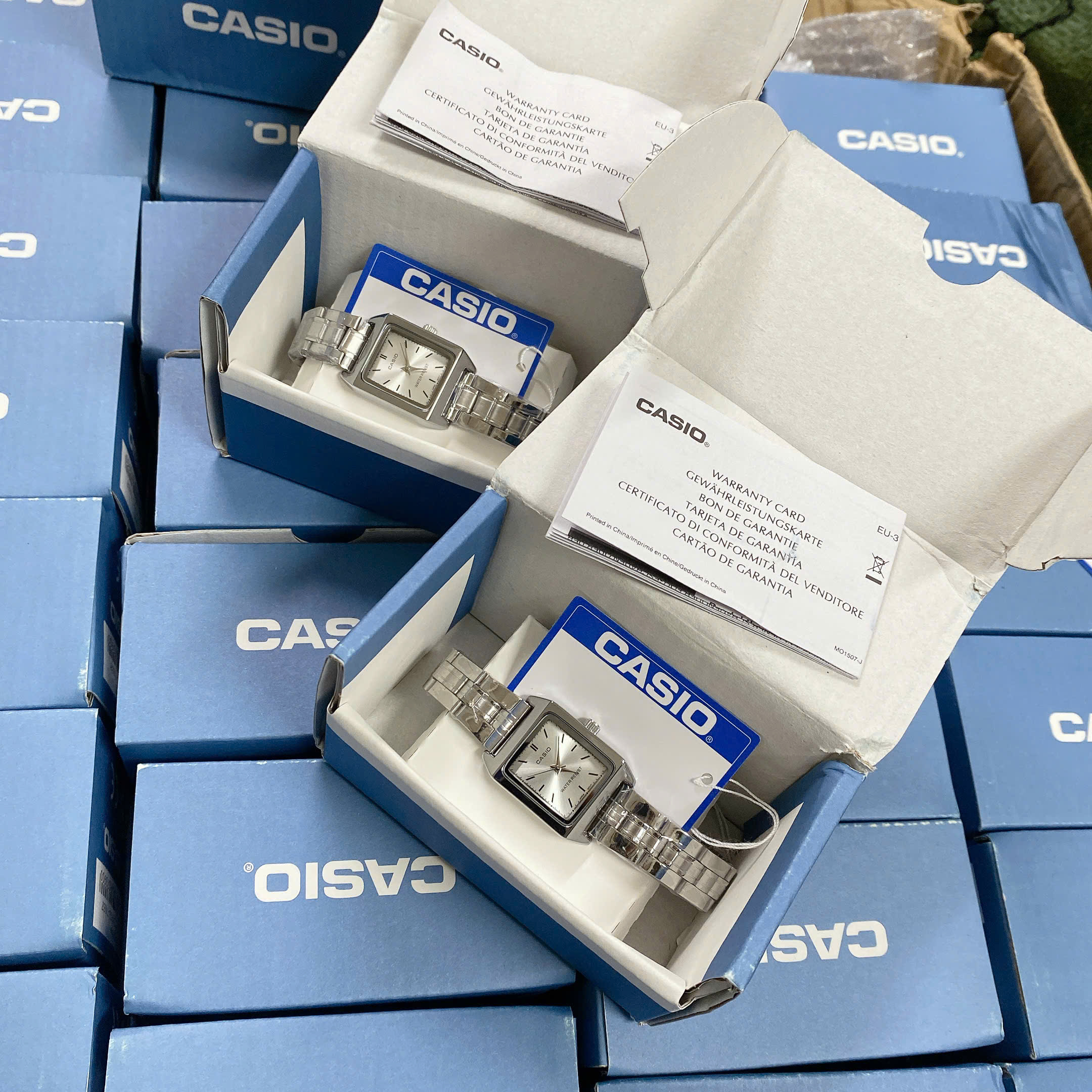 B229 - ĐỒNG HỒ CASIO MẶT CHỮ NHẬT