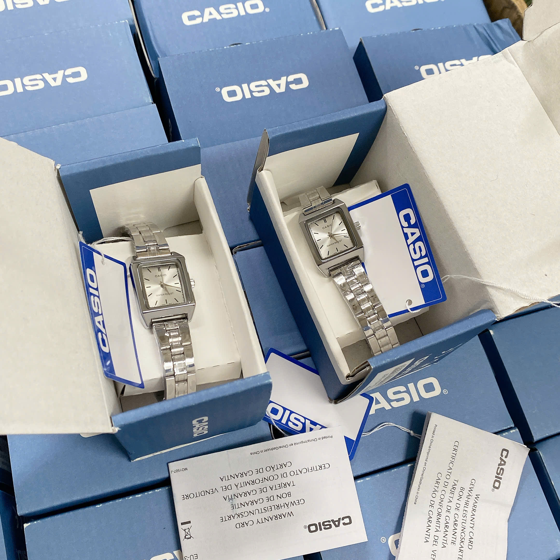 B229 - ĐỒNG HỒ CASIO MẶT CHỮ NHẬT