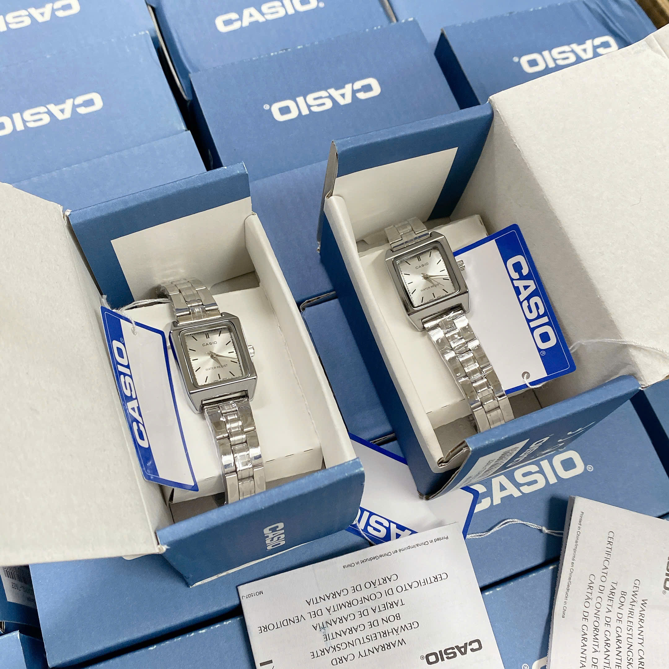 B229 - ĐỒNG HỒ CASIO MẶT CHỮ NHẬT