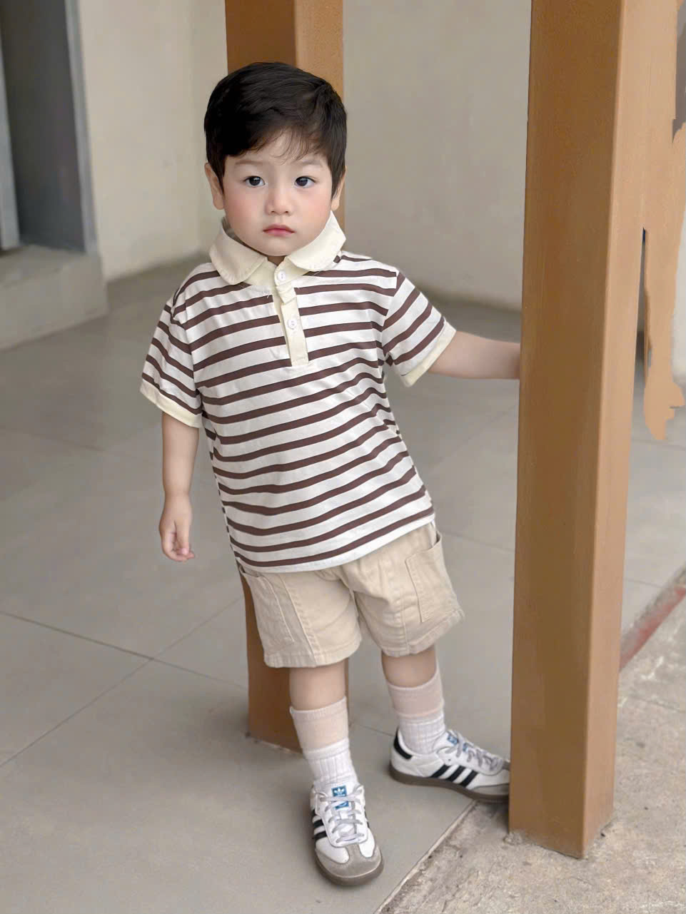 XẢ B262 - SET POLO KẺ NÂU QUẦN KAKI NÂU KEM