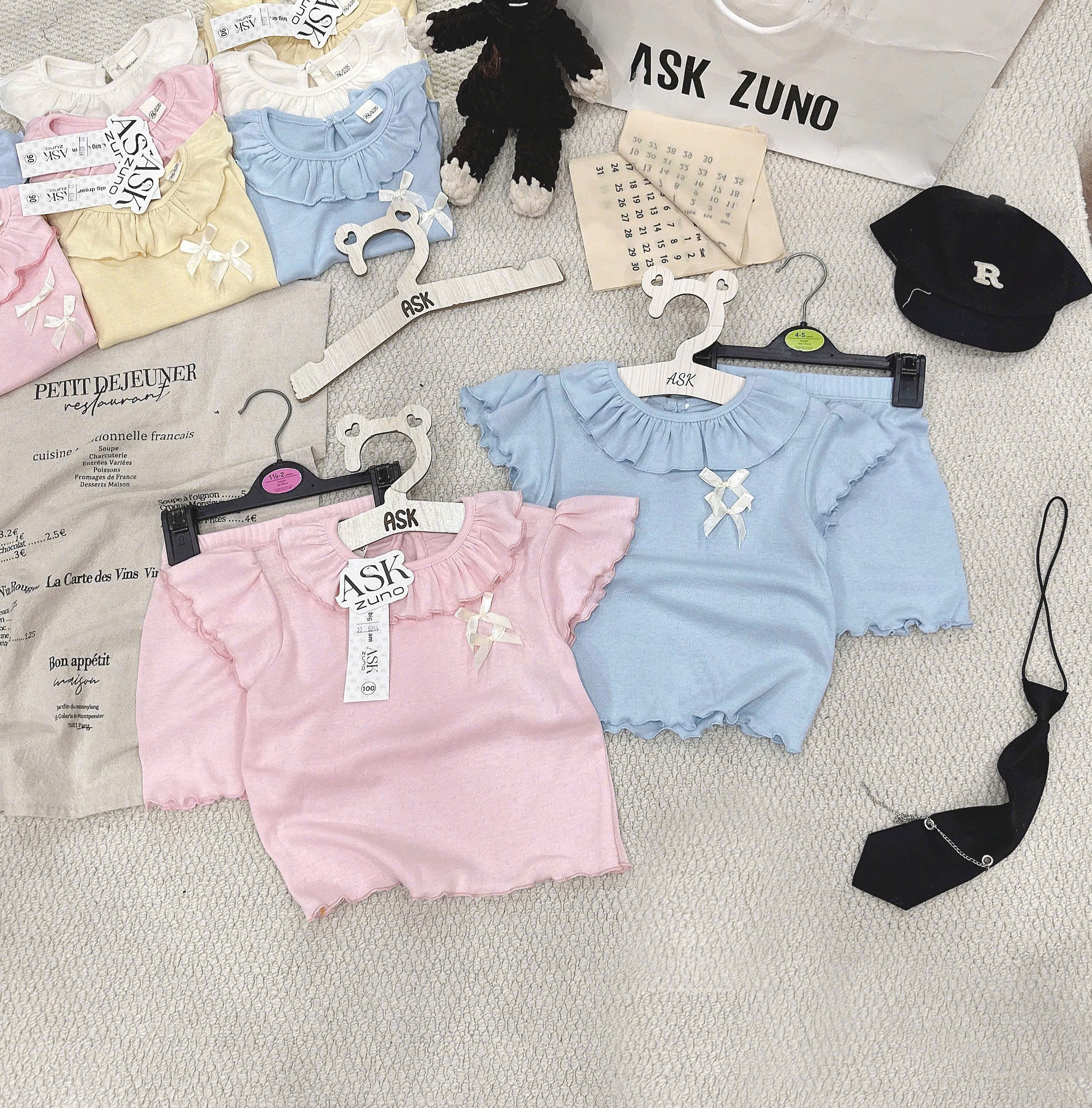 XẢ B282 - SET 2 BỘ TRƠN PASTEL CỔ BÈO ĐÍNH NƠ NGỰC