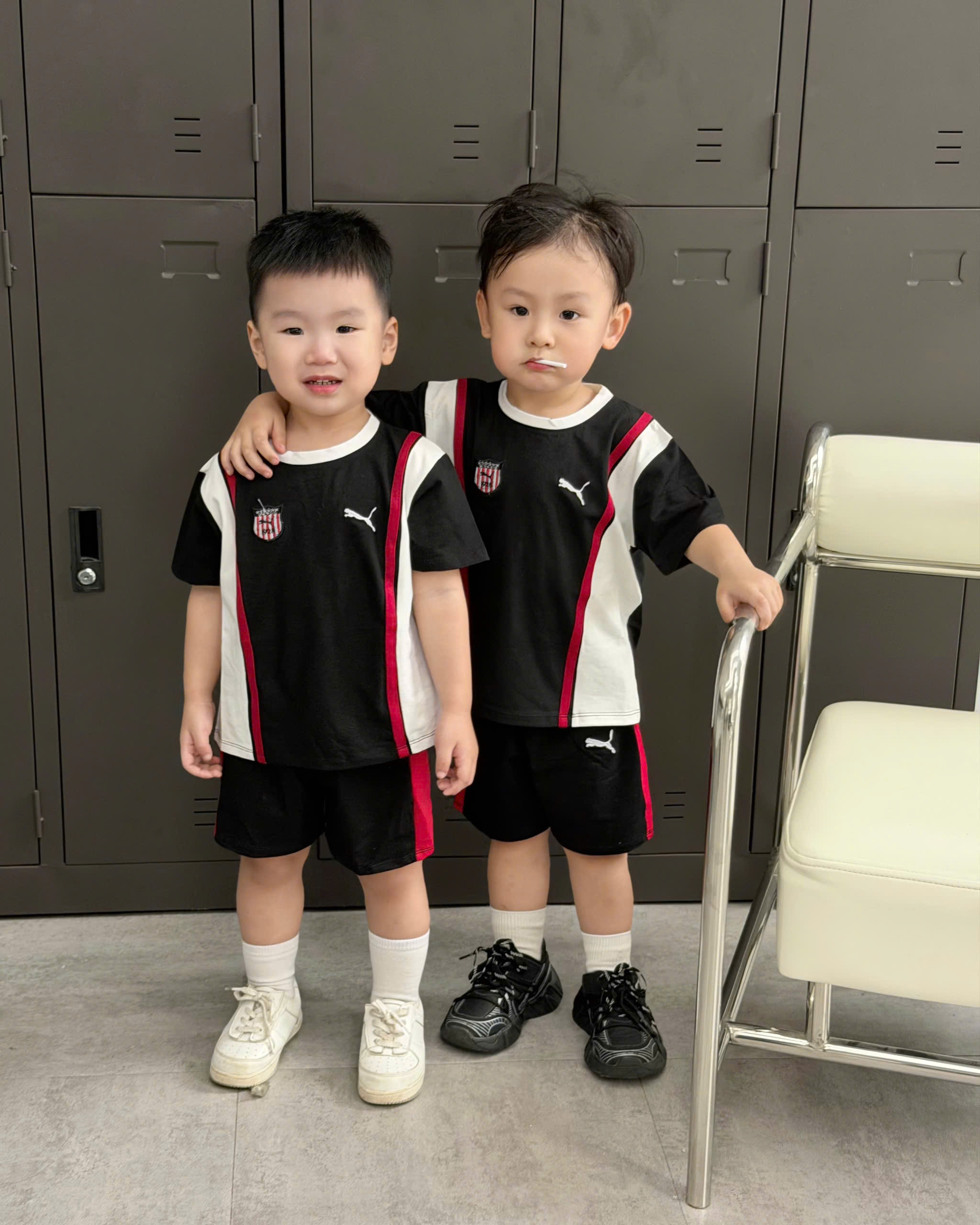 XẢ B294 - SET BỘ THỂ THAO JD ĐEN TRẮNG PHỐI ĐỎ