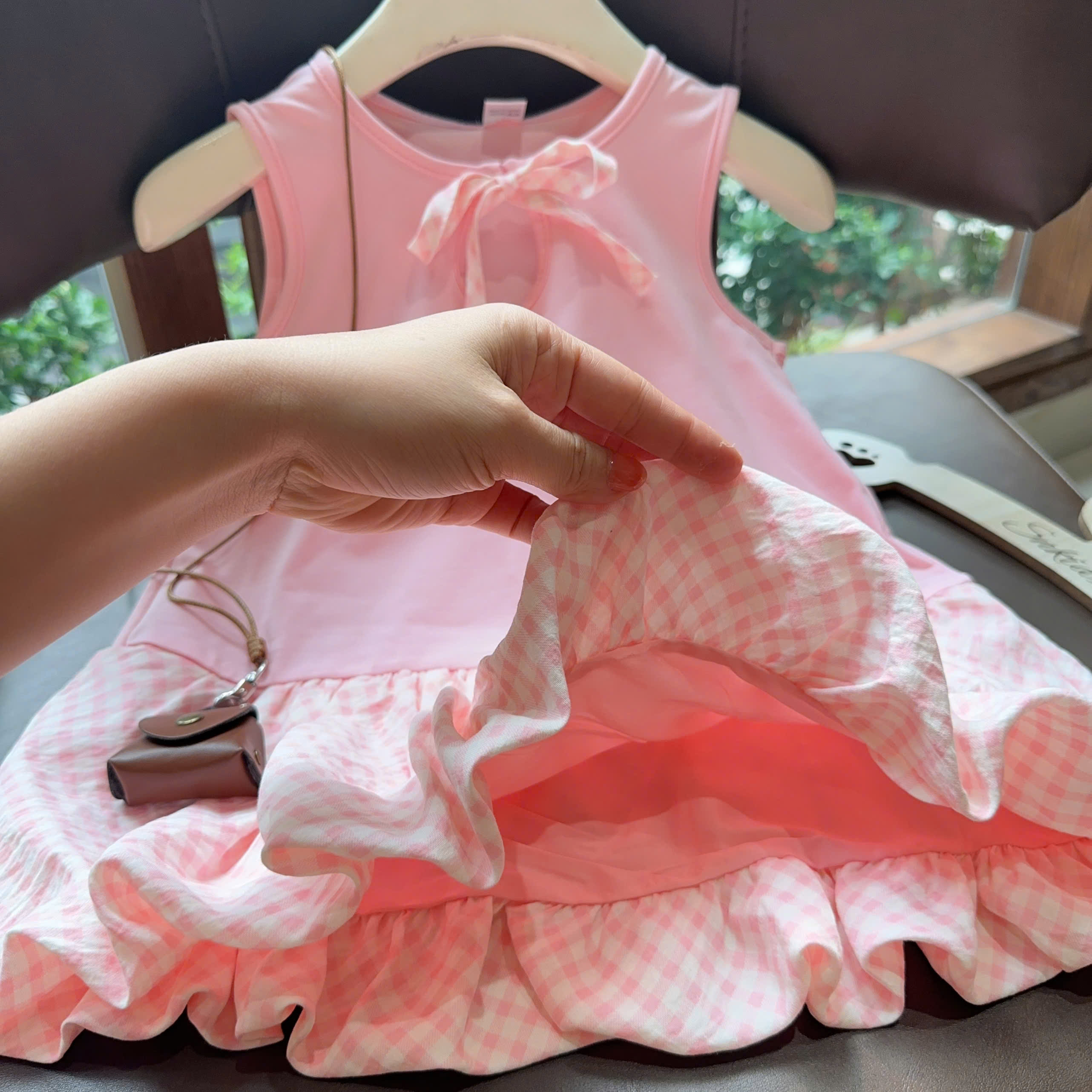 XẢ B315 - VÁY BÍ HỒNG KITTY PHỐI CARO KẺ