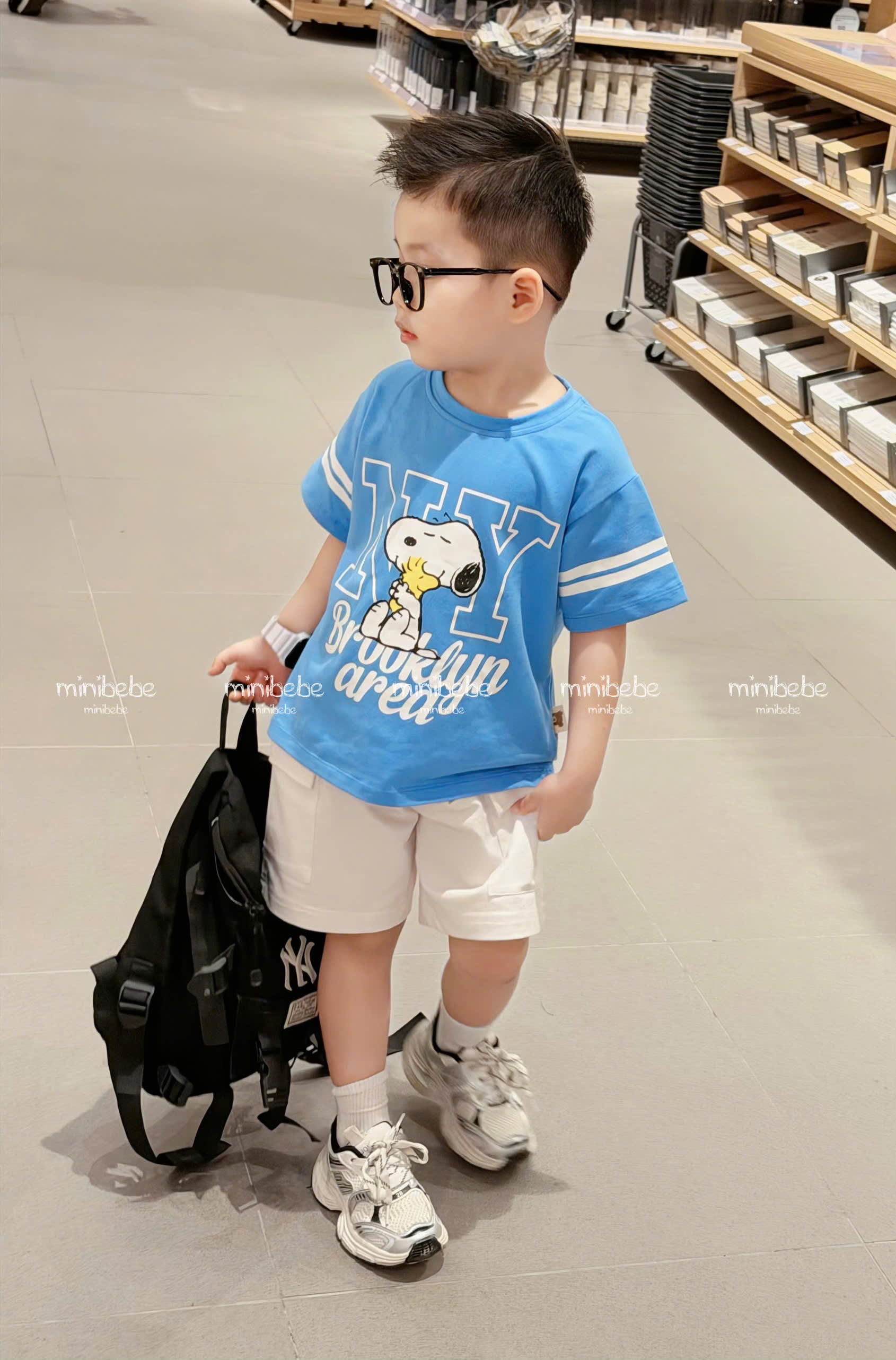 XẢ B319 - SET BỘ SNOOPY XANH QUẦN TÚI HỘP TRẮNG