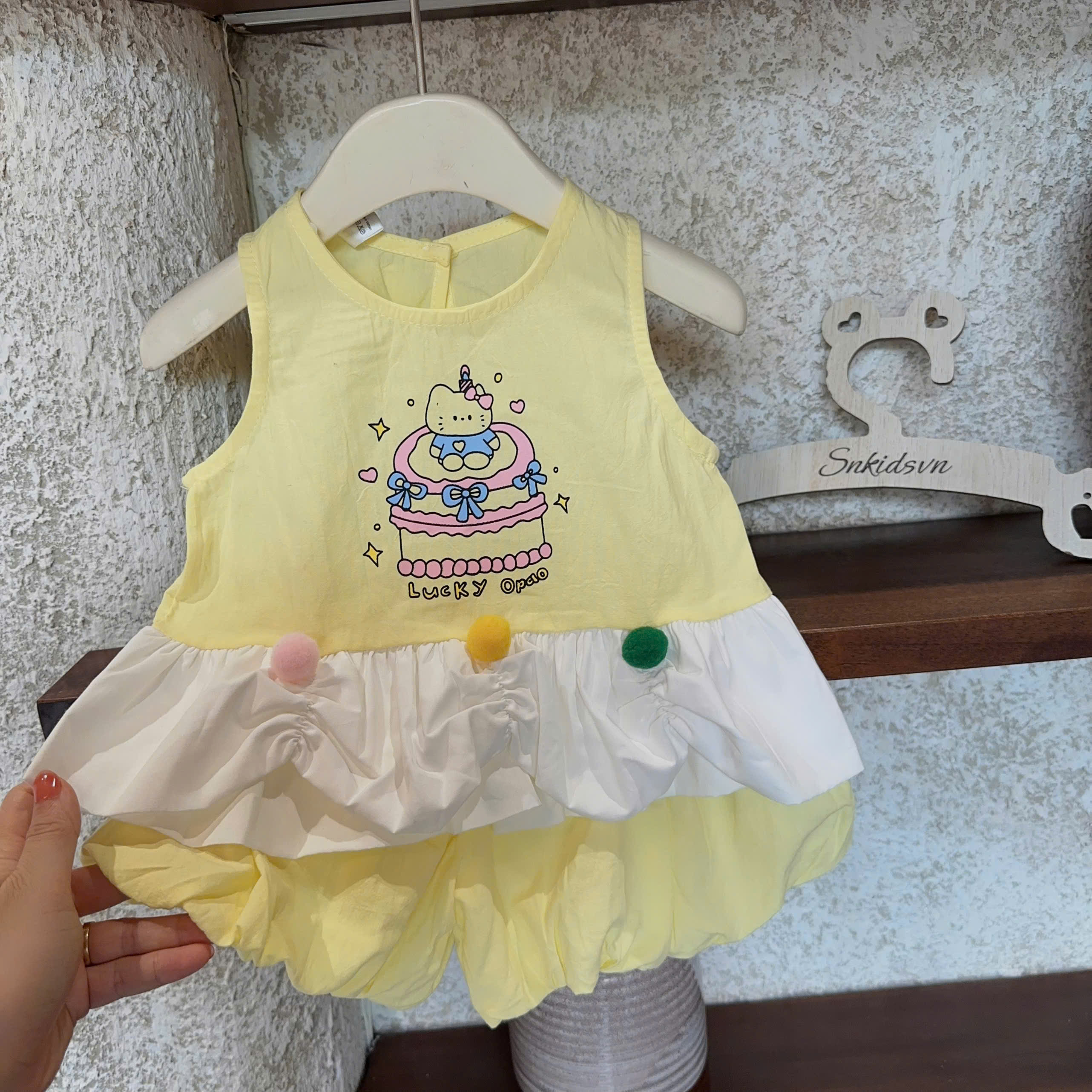 XẢ B340 - SET BỘ BÁNH SINH NHẬT KITTY HÔNG VÀNG